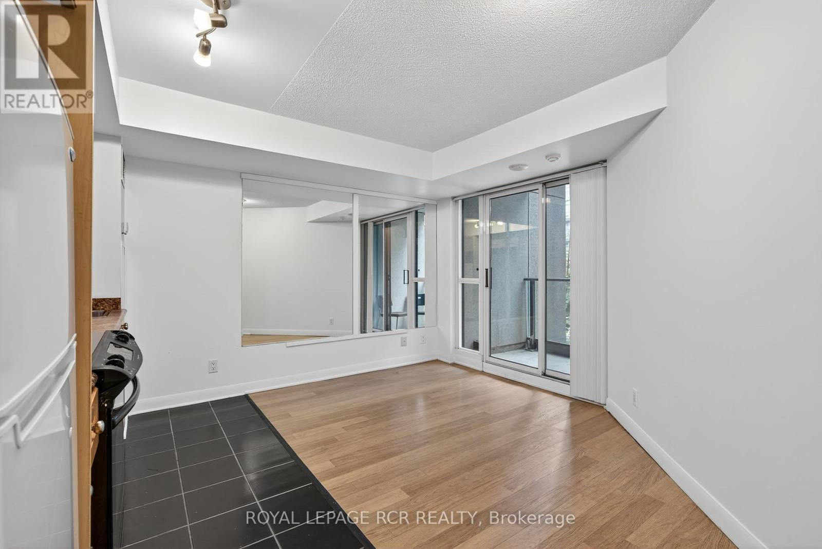 310 - 600 Fleet Street, Toronto (Niagara), Ontario  M5V 1B7 - Photo 6 - C12279825