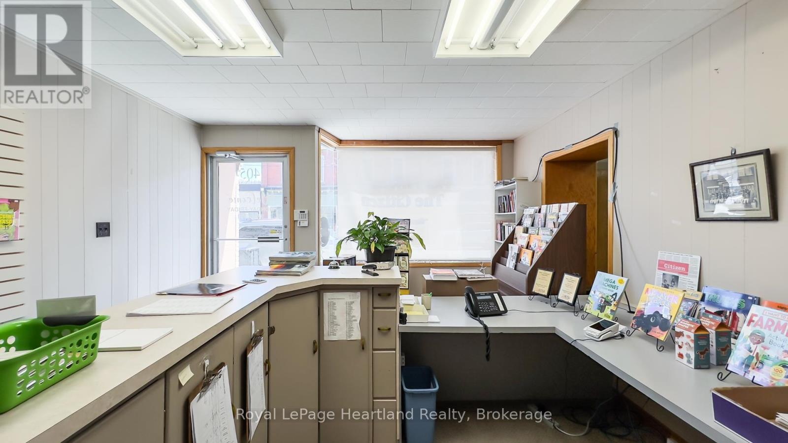 405 Queen St, North Huron, Ontario  N0M 1H0 - Photo 19 - X12279858