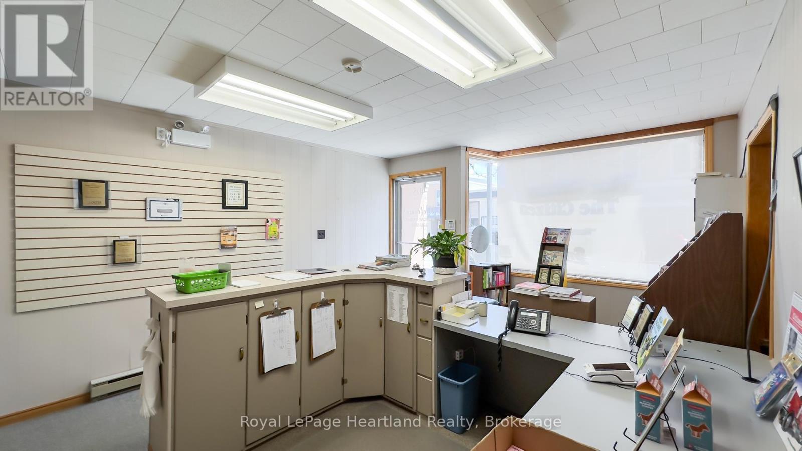 405 Queen St, North Huron (Blyth), Ontario  N0M 1H0 - Photo 20 - X12279858