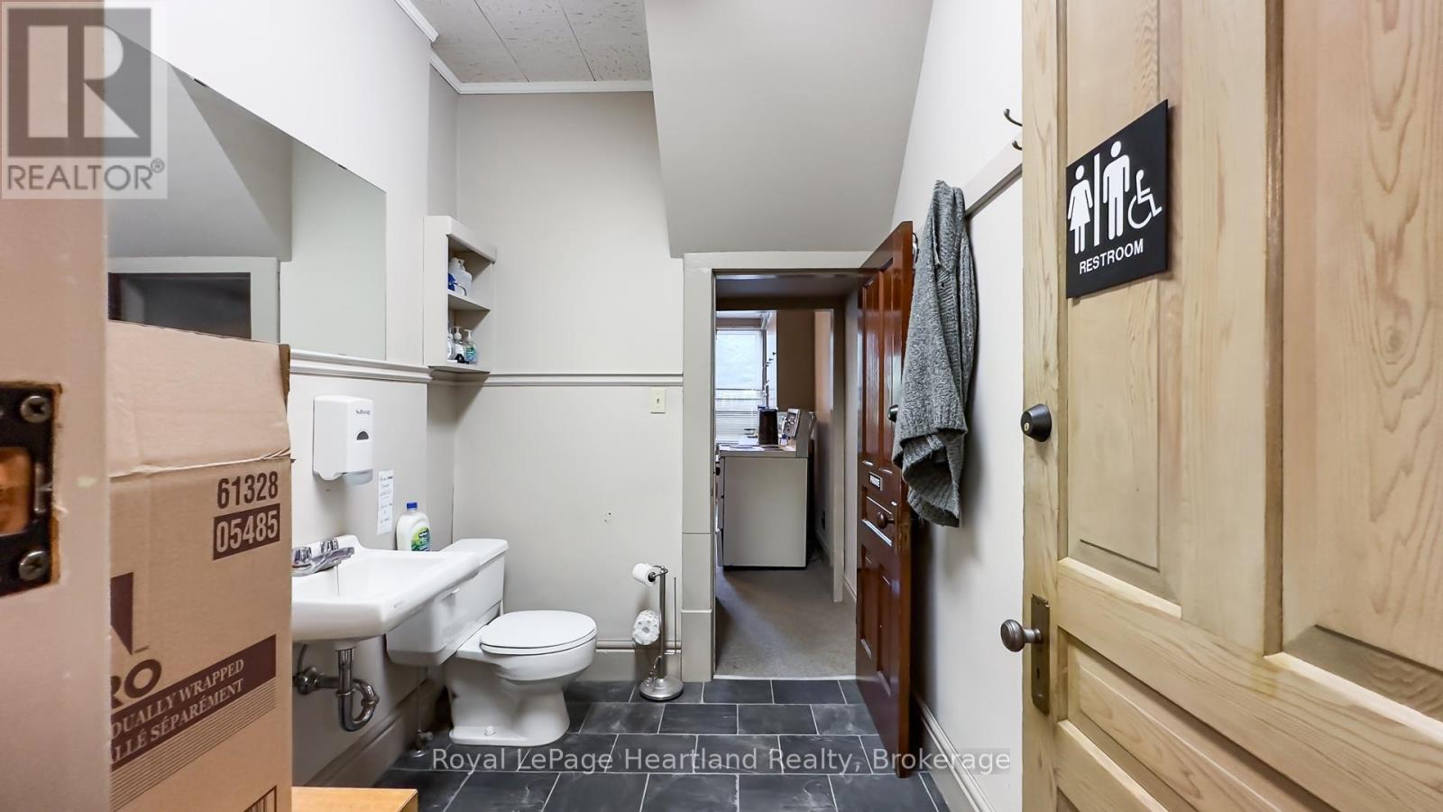 405 Queen St, North Huron, Ontario  N0M 1H0 - Photo 26 - X12279858