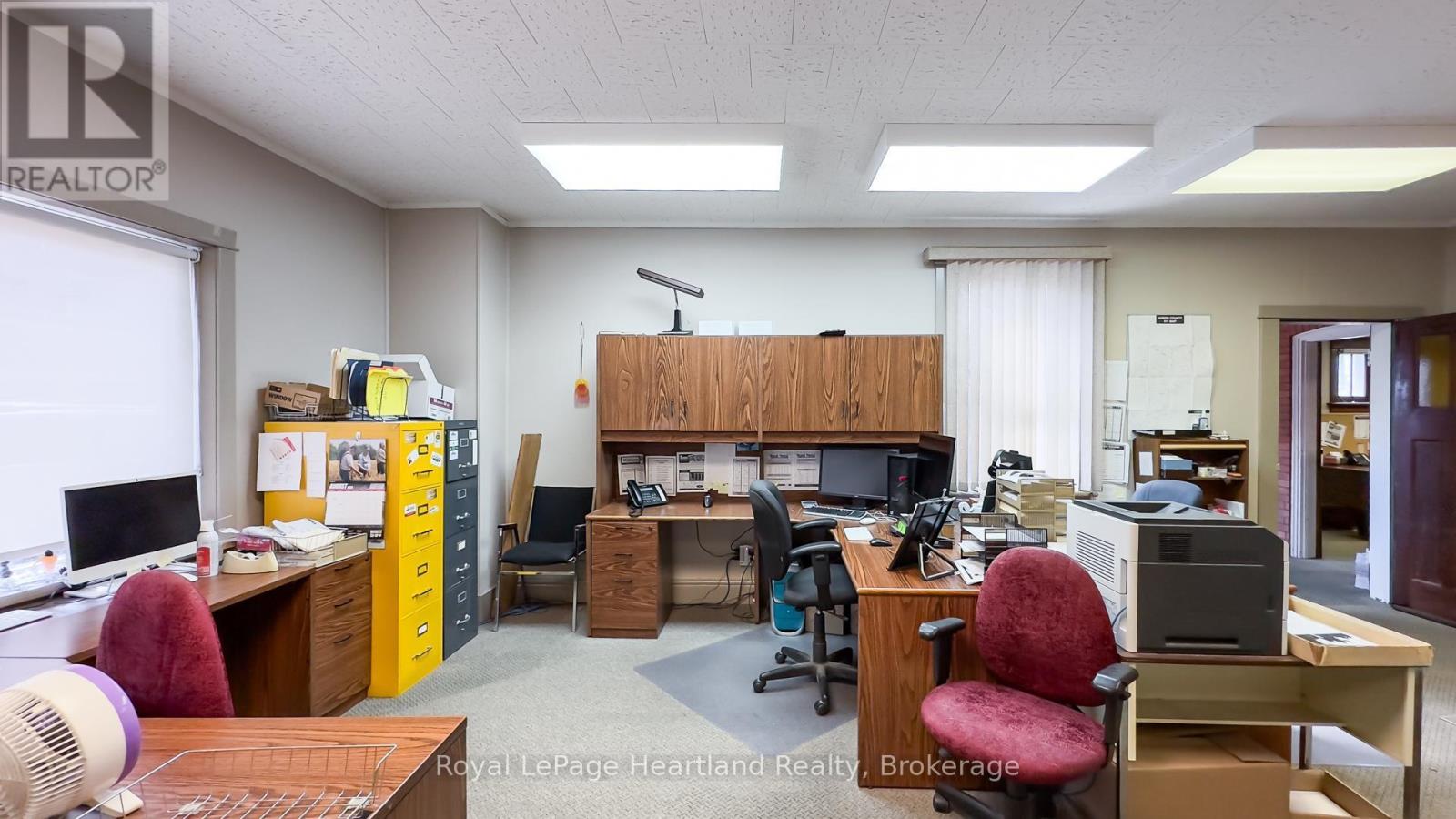 405 Queen St, North Huron, Ontario  N0M 1H0 - Photo 27 - X12279858