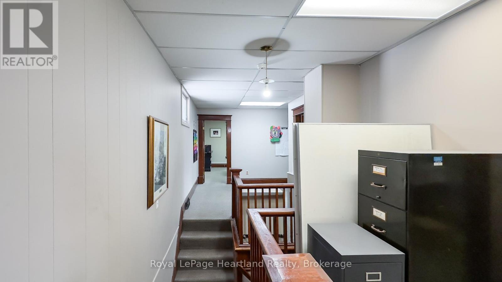 405 Queen St, North Huron, Ontario  N0M 1H0 - Photo 3 - X12279858