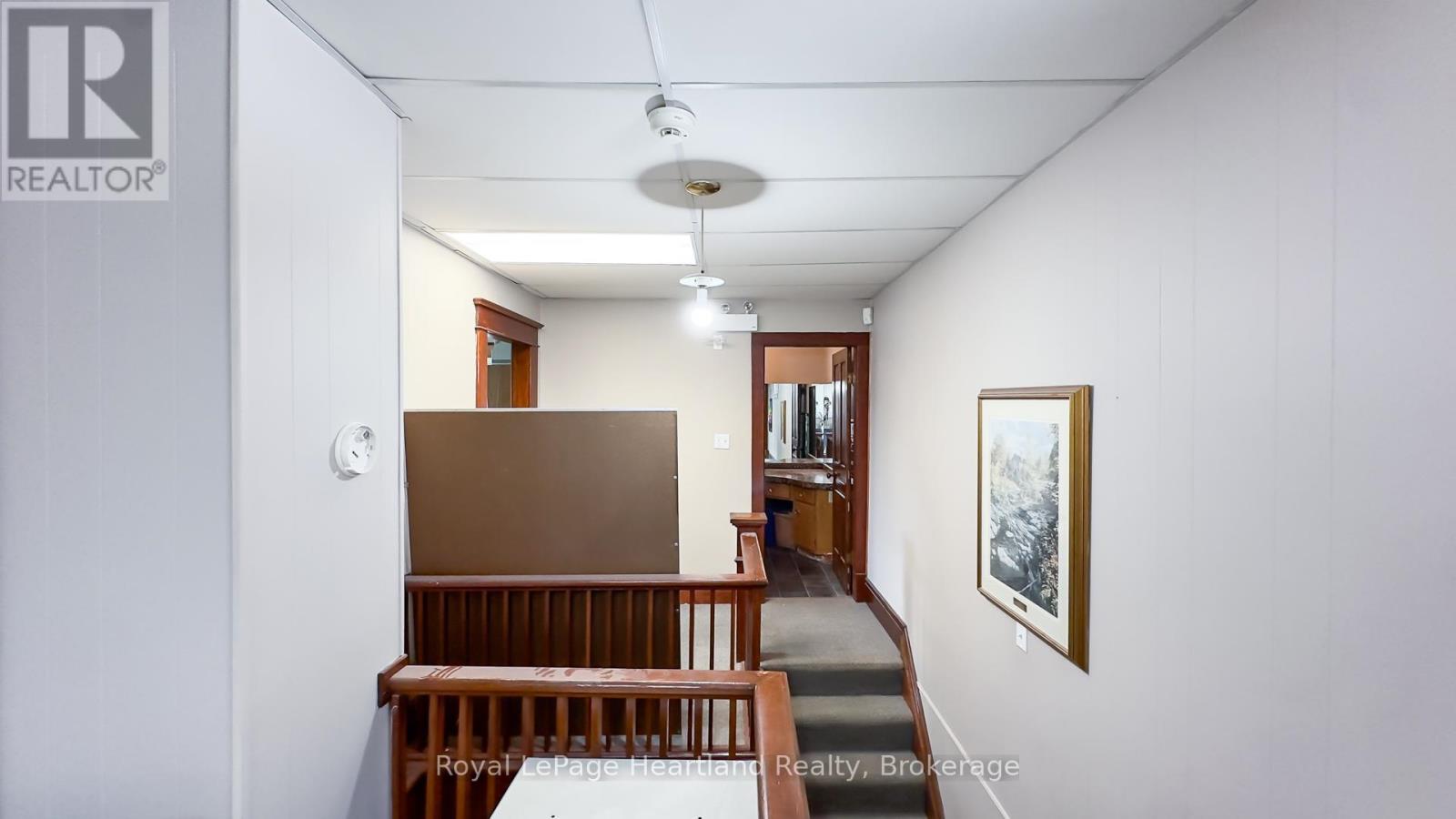 405 Queen St, North Huron, Ontario  N0M 1H0 - Photo 4 - X12279858