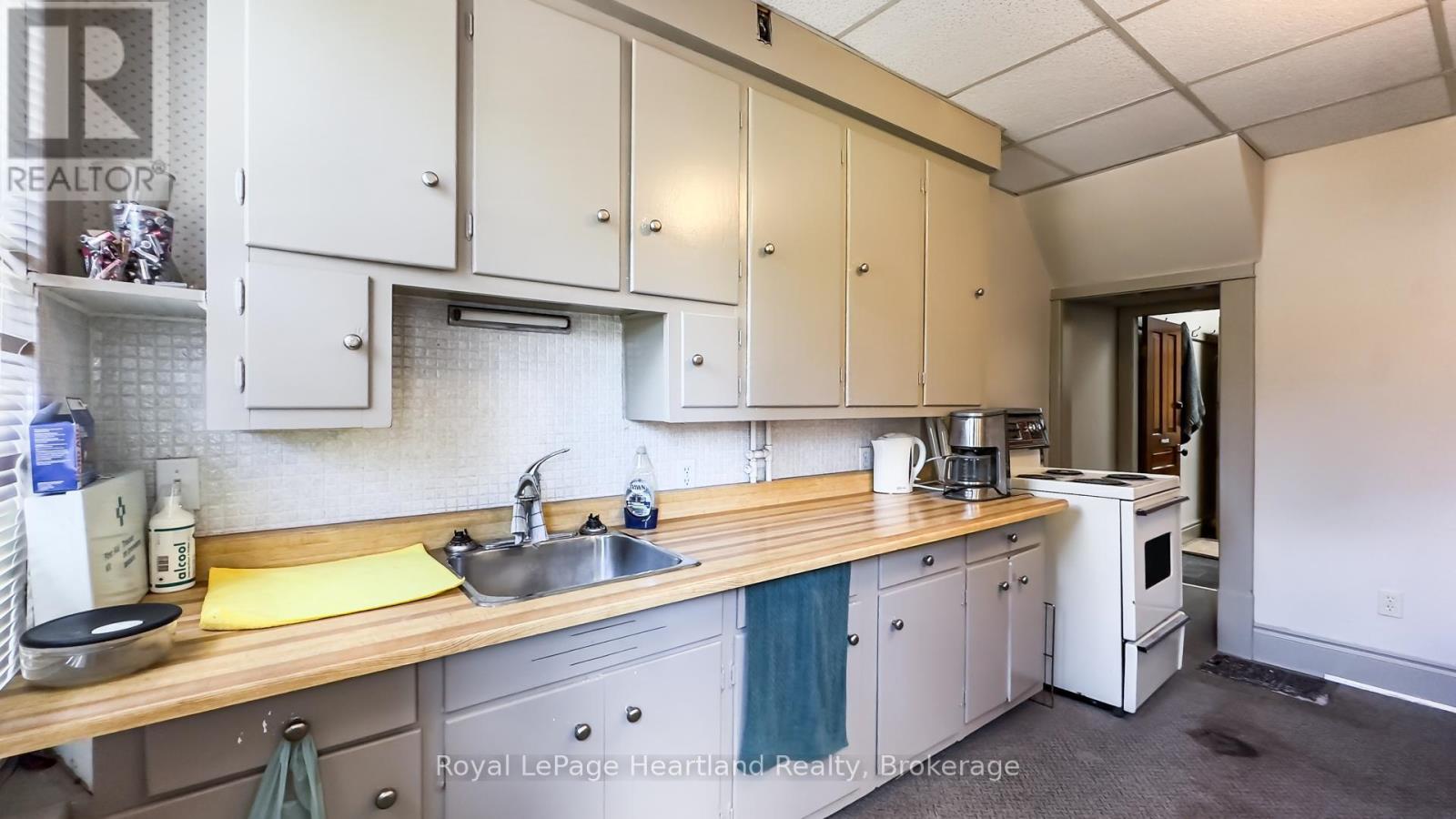405 Queen St, North Huron, Ontario  N0M 1H0 - Photo 42 - X12279858