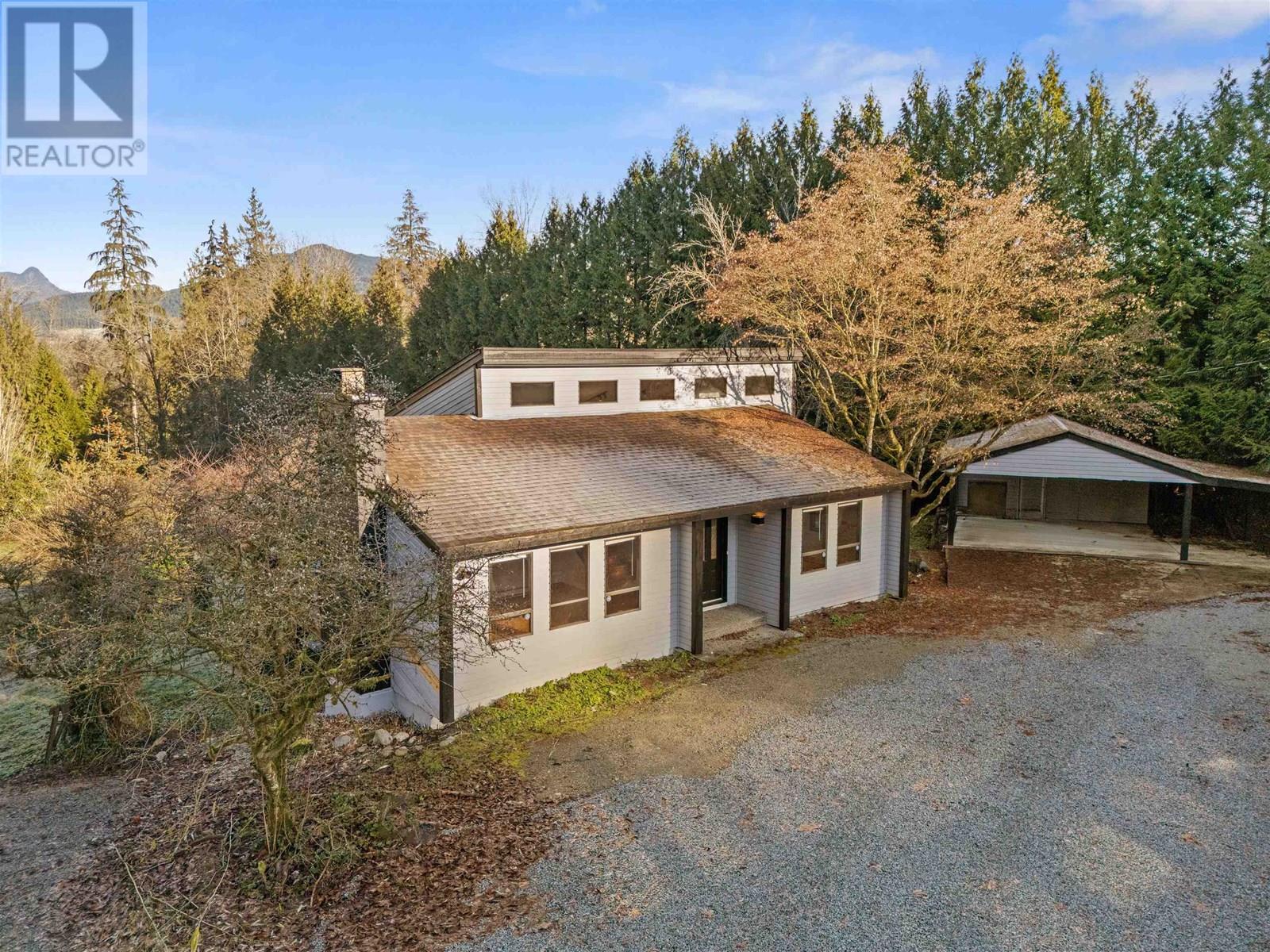 Property at 25443 BOSONWORTH AVENUE image 3