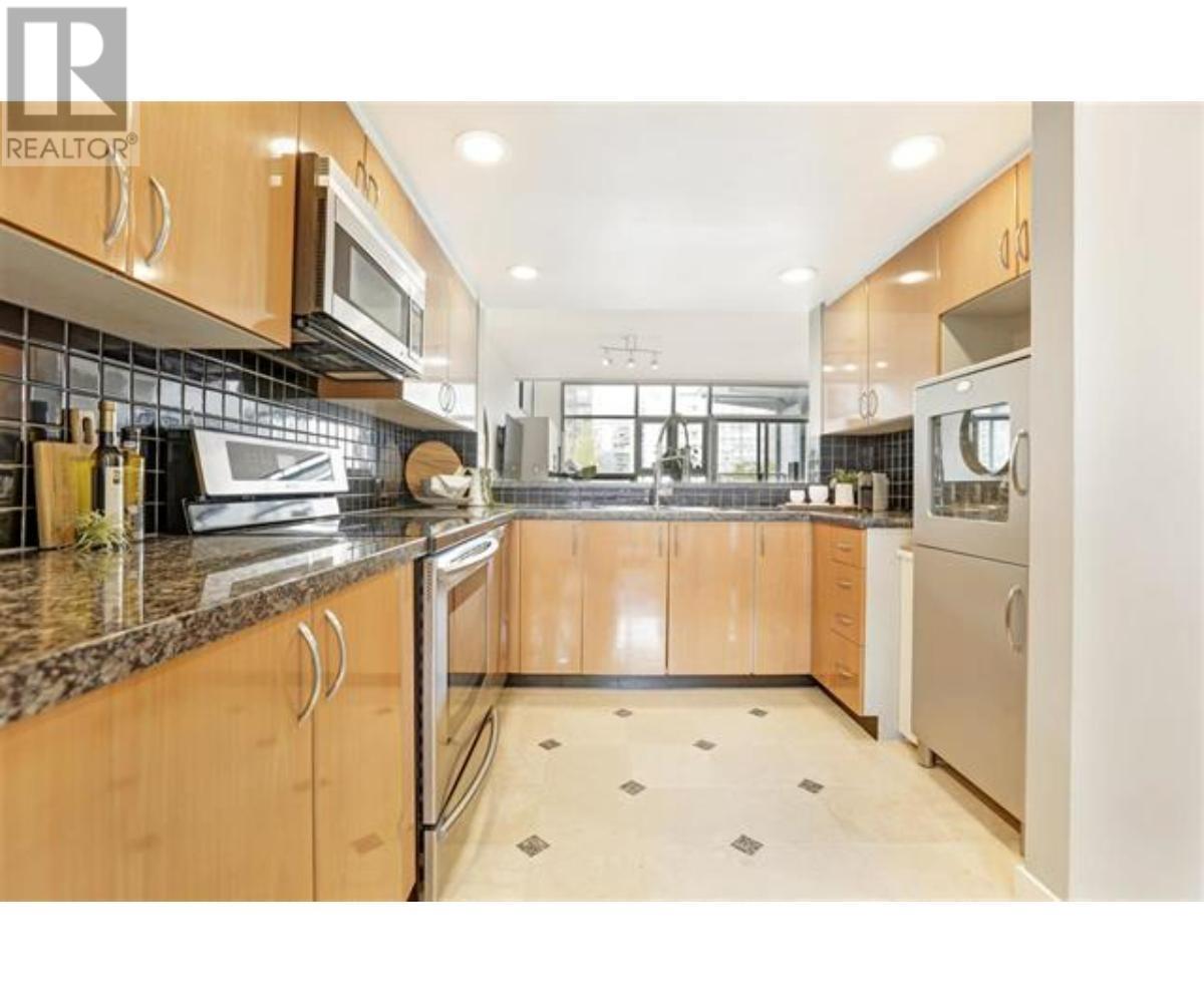 Ph6 1688 Robson Street, Vancouver, British Columbia  V6G 1C7 - Photo 2 - R3025848