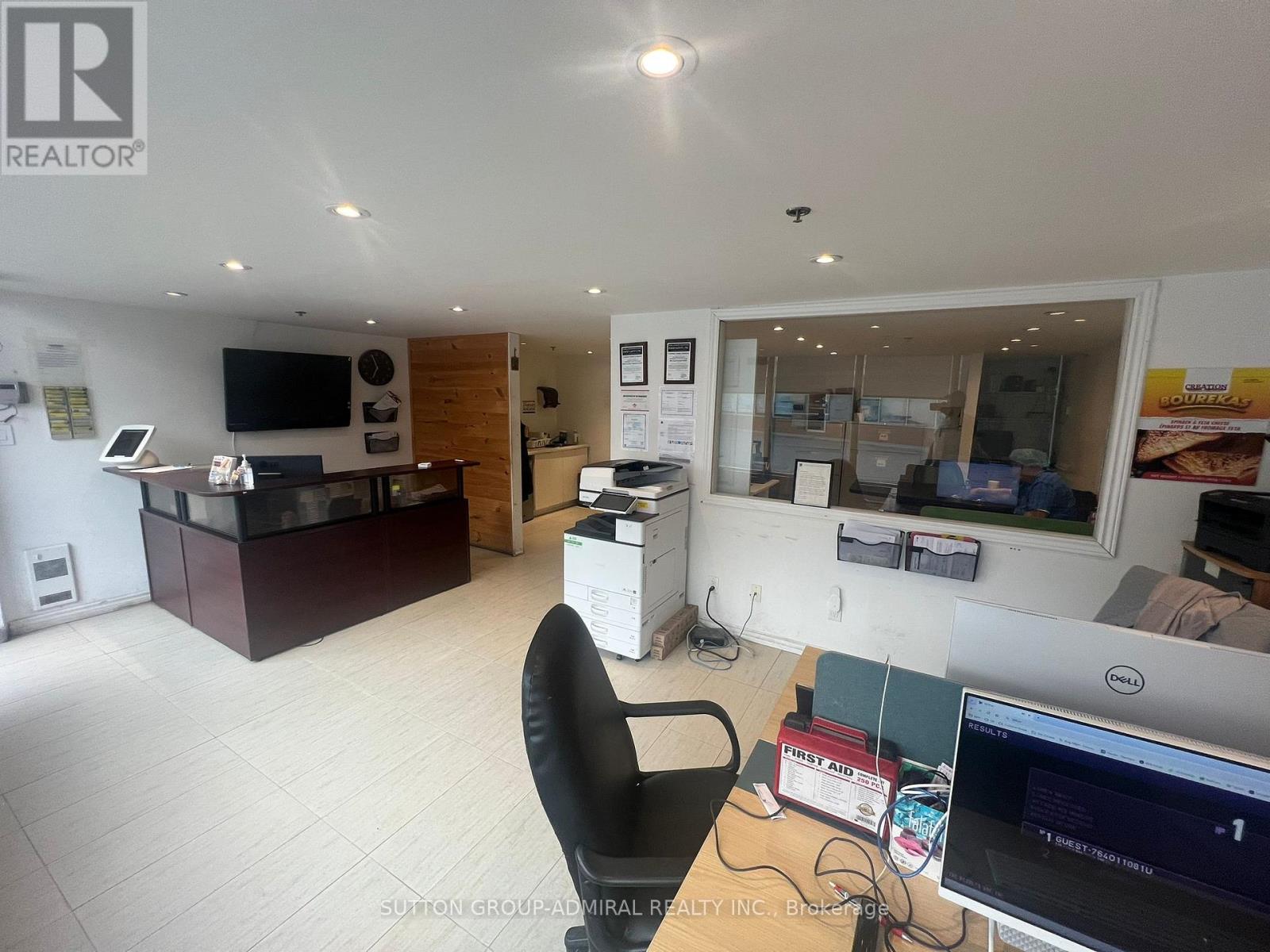 12 - 418 Hanlan Road, Vaughan, Ontario  L4L 3Z1 - Photo 3 - N12279668