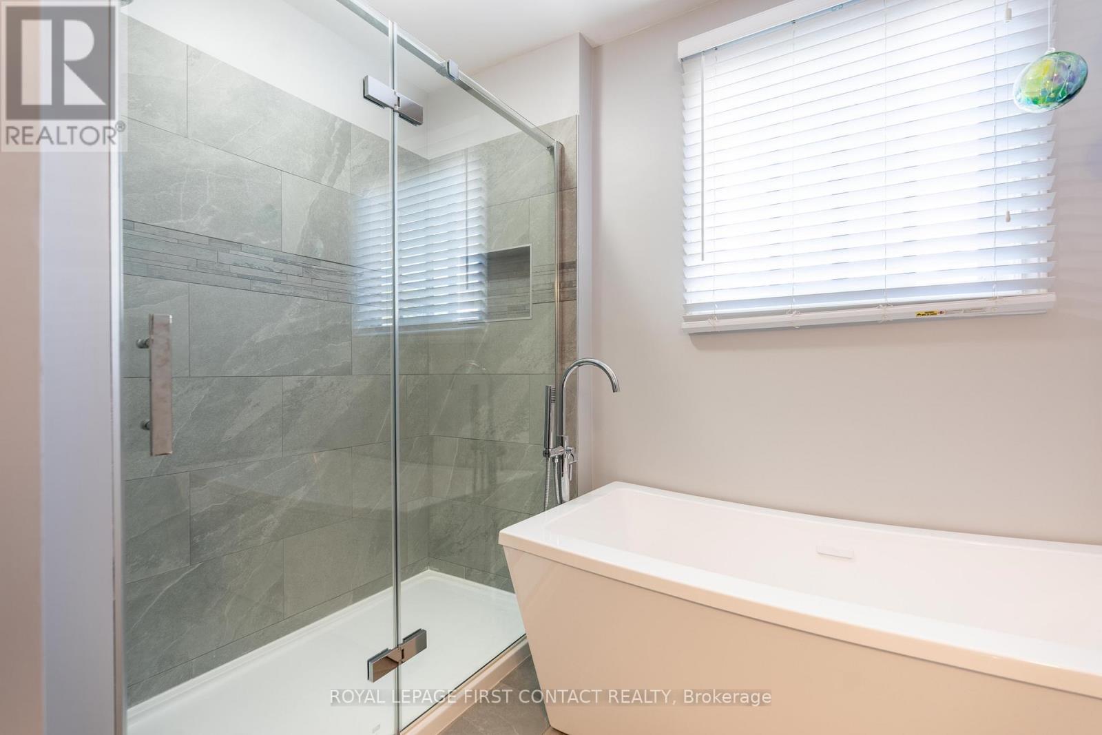10 Grand Place, Barrie, Ontario  L4N 4Y3 - Photo 11 - S12279846