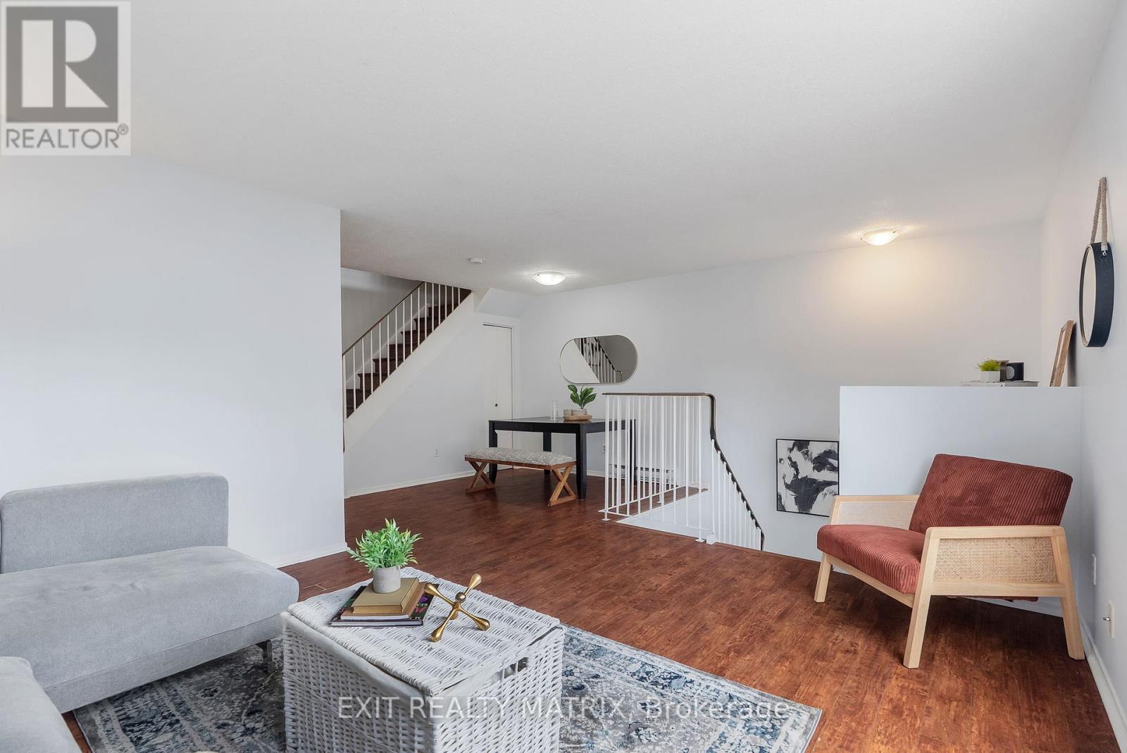 25h Banner Road, Ottawa, Ontario  K2H 8T3 - Photo 6 - X12279896