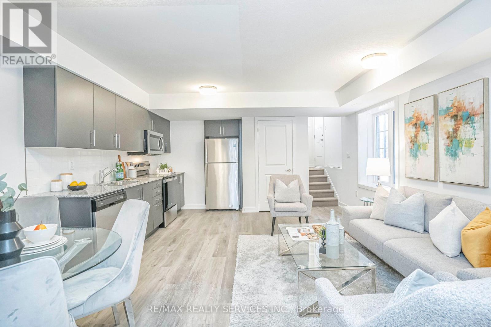 32 - 205 West Oak Trail, Kitchener, Ontario  N2R 0R9 - Photo 10 - X12279701