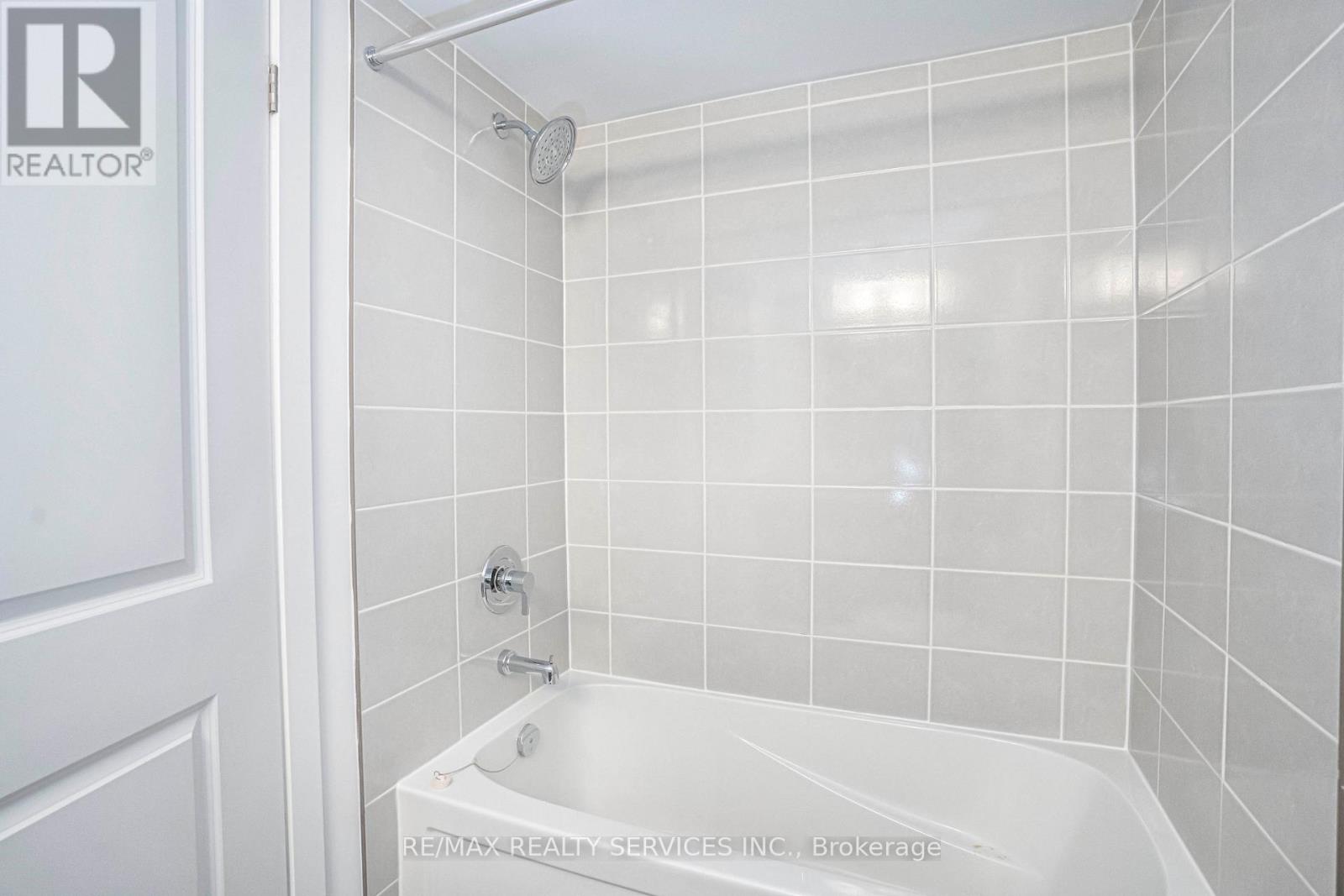 32 - 205 West Oak Trail, Kitchener, Ontario  N2R 0R9 - Photo 23 - X12279701