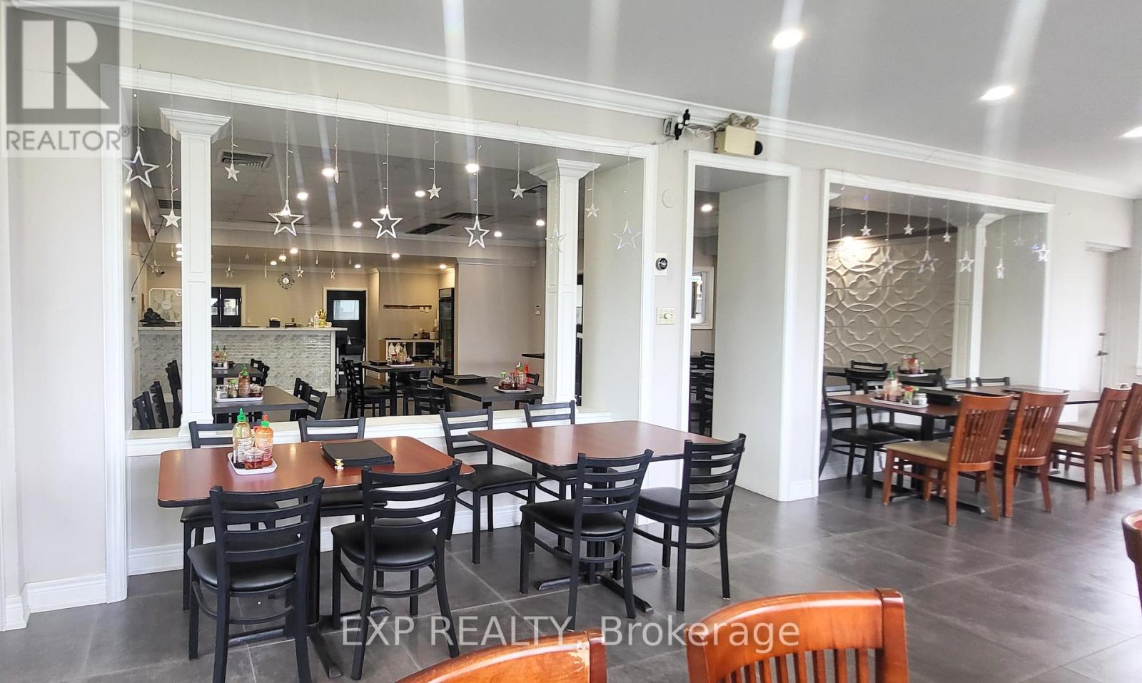 130 Queenston Road, Hamilton, Ontario  L8K 1G6 - Photo 1 - X12279742
