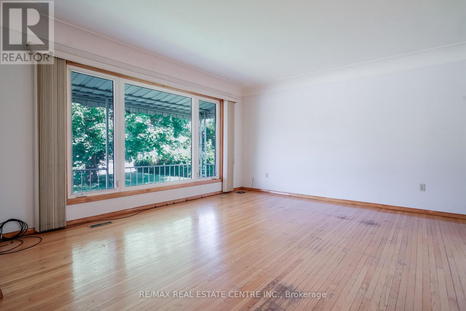 392 Upper Horning Road, Hamilton, Ontario  L9G 3K9 - Photo 10 - X12279781