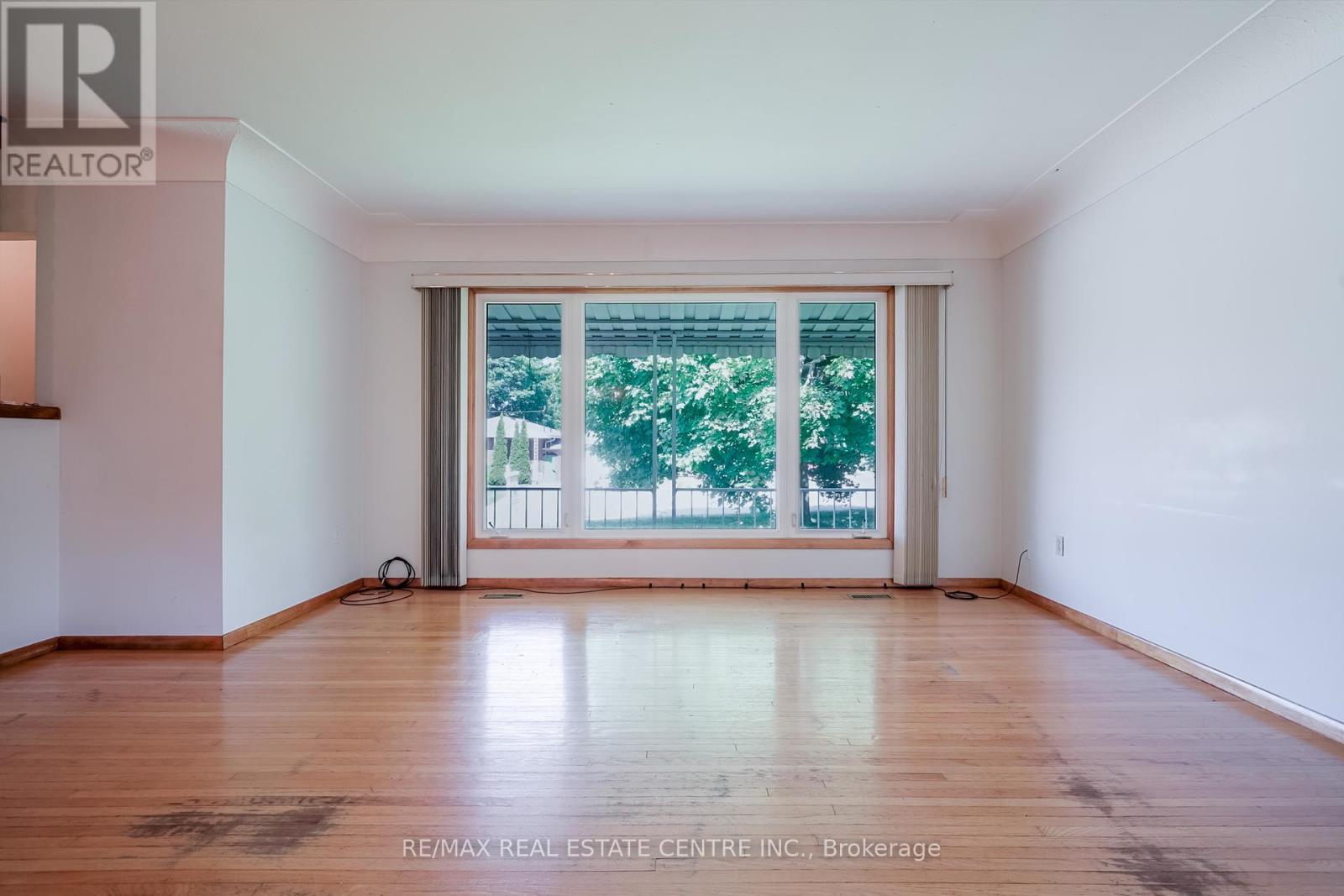 392 Upper Horning Road, Hamilton, Ontario  L9G 3K9 - Photo 12 - X12279781