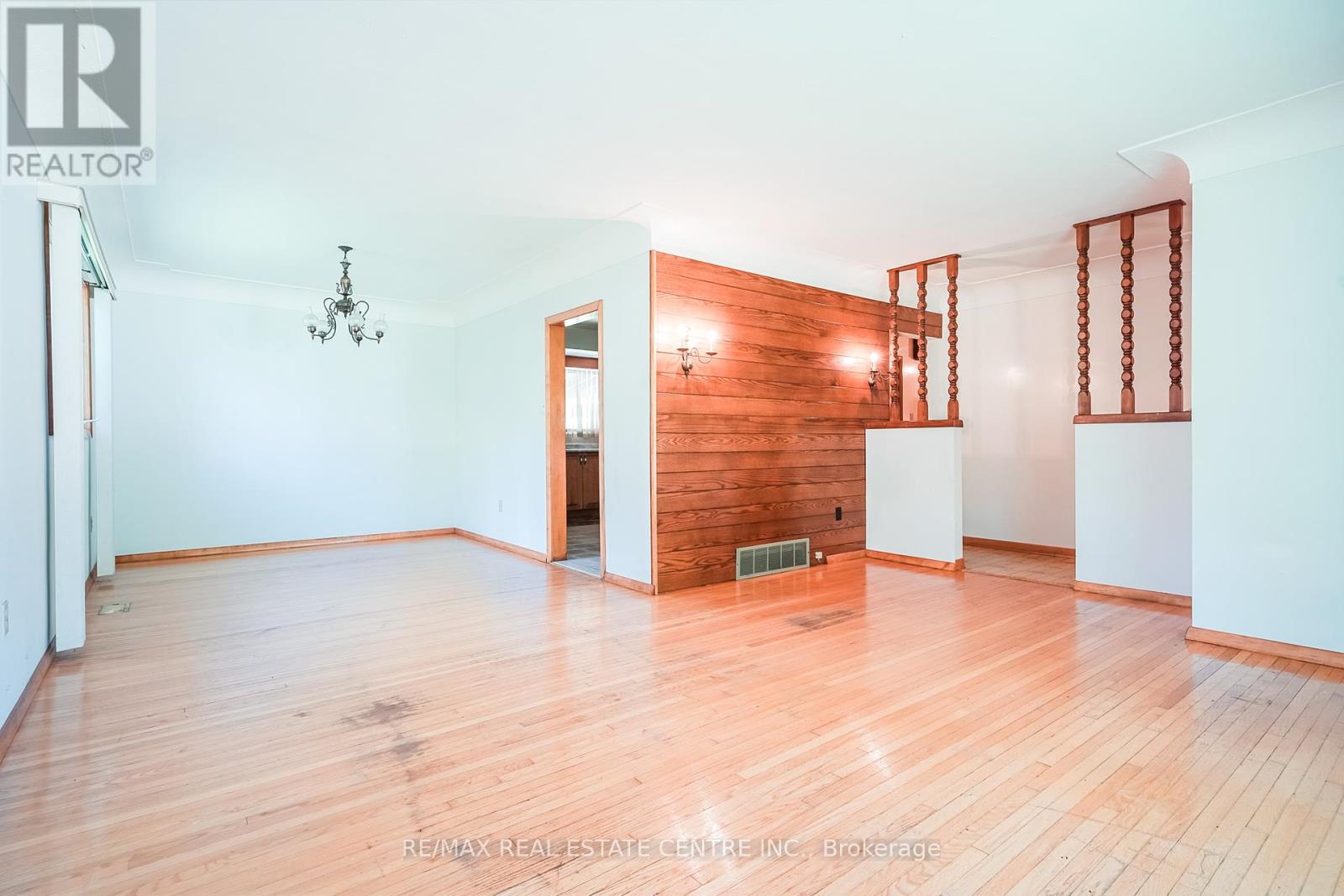 392 Upper Horning Road, Hamilton, Ontario  L9G 3K9 - Photo 13 - X12279781