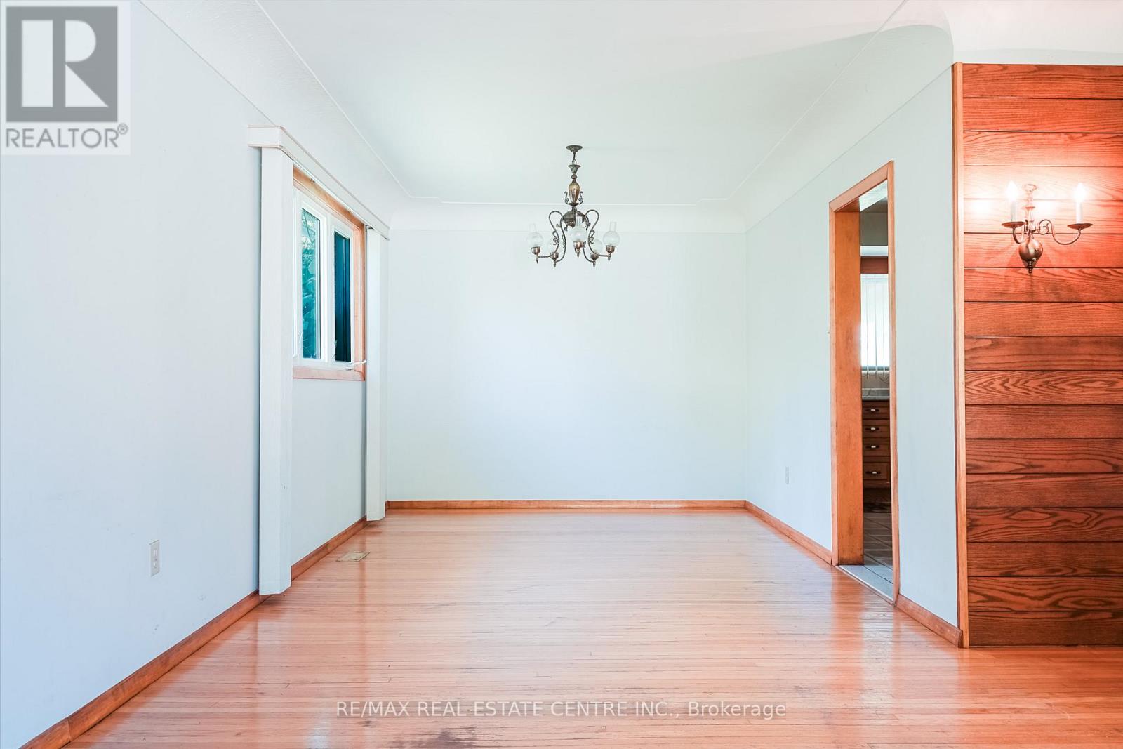 392 Upper Horning Road, Hamilton, Ontario  L9G 3K9 - Photo 14 - X12279781