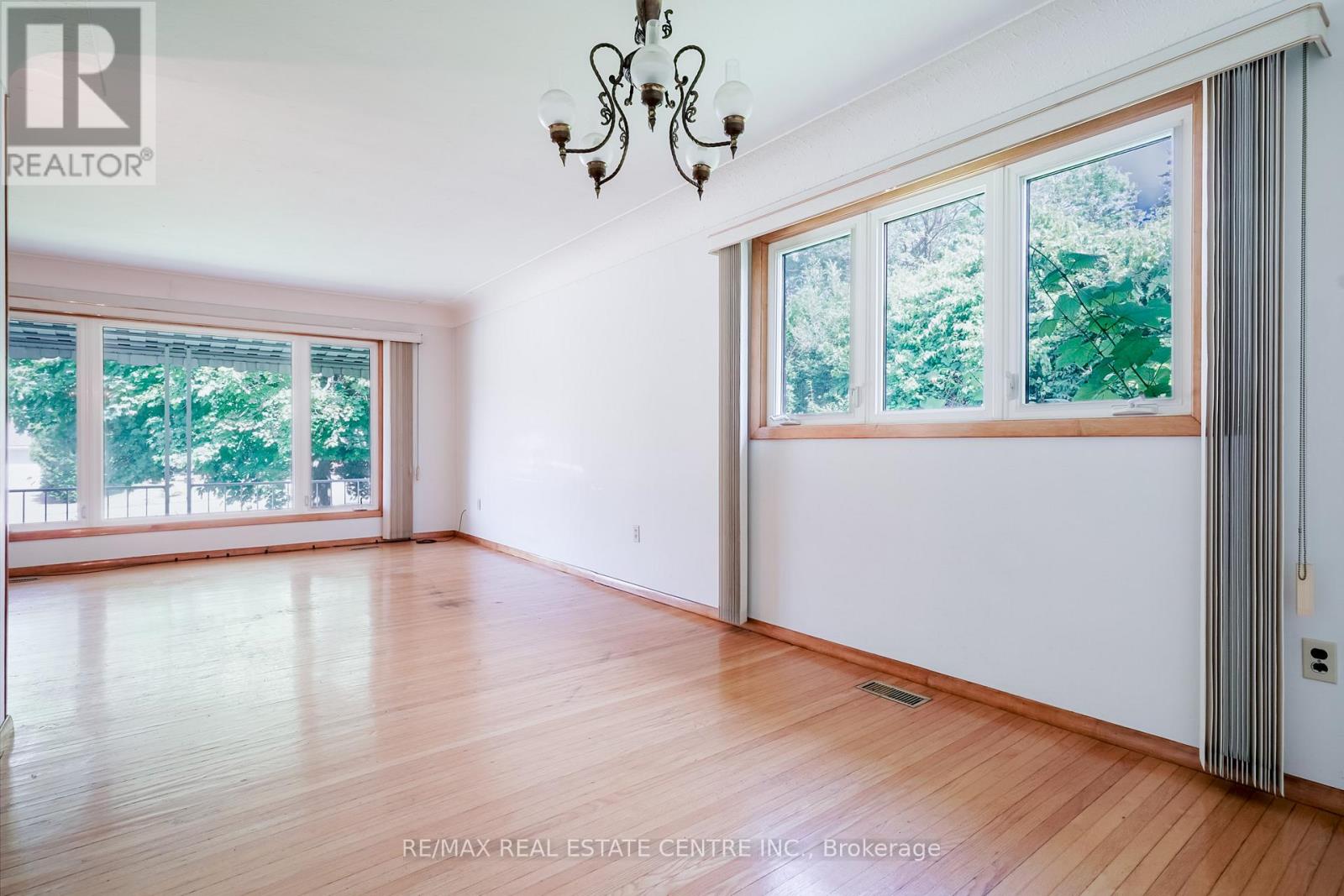 392 Upper Horning Road, Hamilton, Ontario  L9G 3K9 - Photo 15 - X12279781
