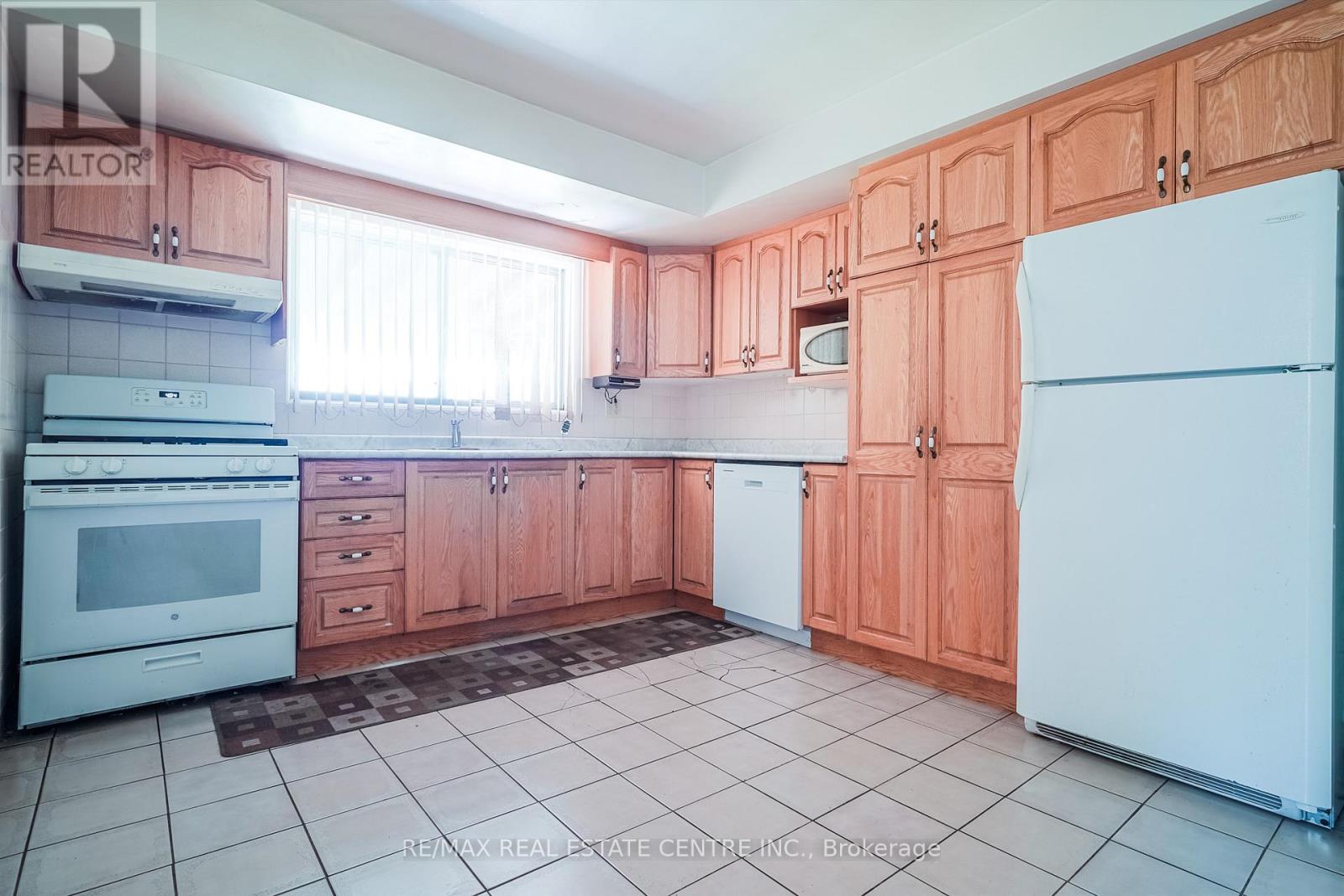 392 Upper Horning Road, Hamilton, Ontario  L9G 3K9 - Photo 16 - X12279781