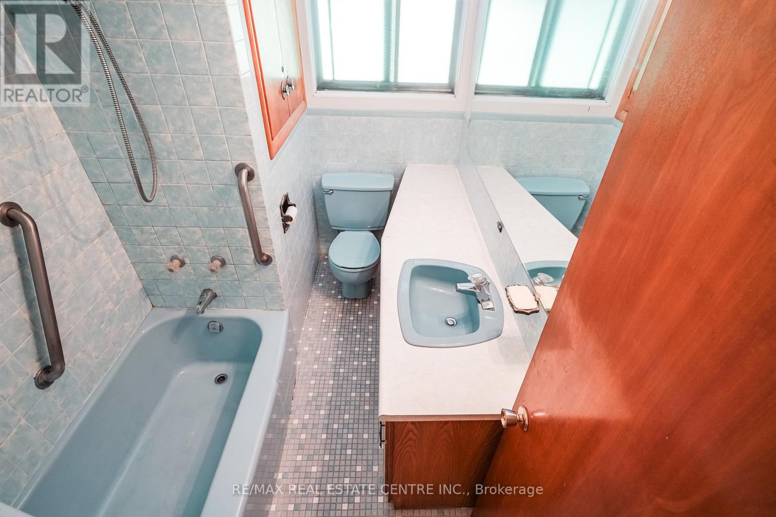 392 Upper Horning Road, Hamilton, Ontario  L9G 3K9 - Photo 19 - X12279781