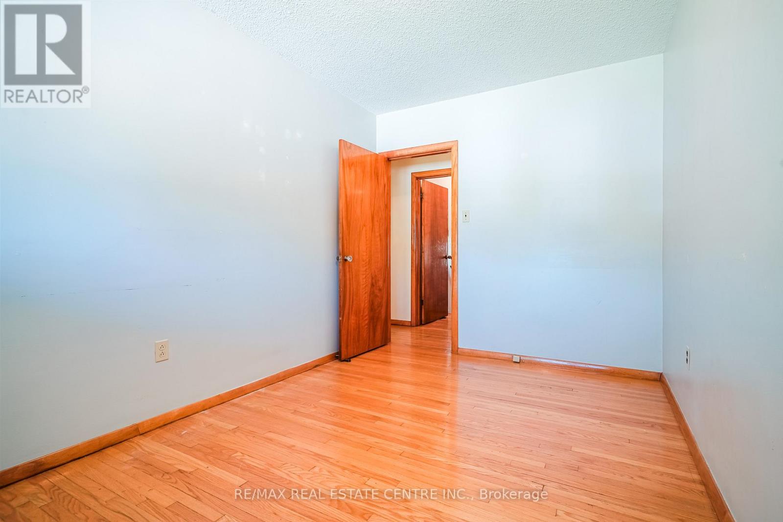 392 Upper Horning Road, Hamilton, Ontario  L9G 3K9 - Photo 21 - X12279781