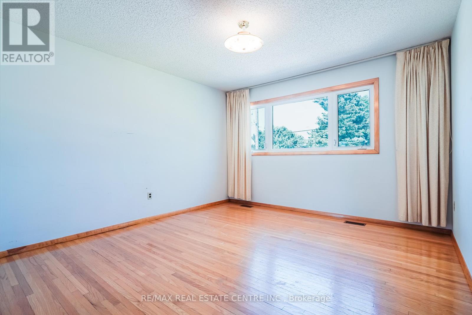 392 Upper Horning Road, Hamilton, Ontario  L9G 3K9 - Photo 22 - X12279781