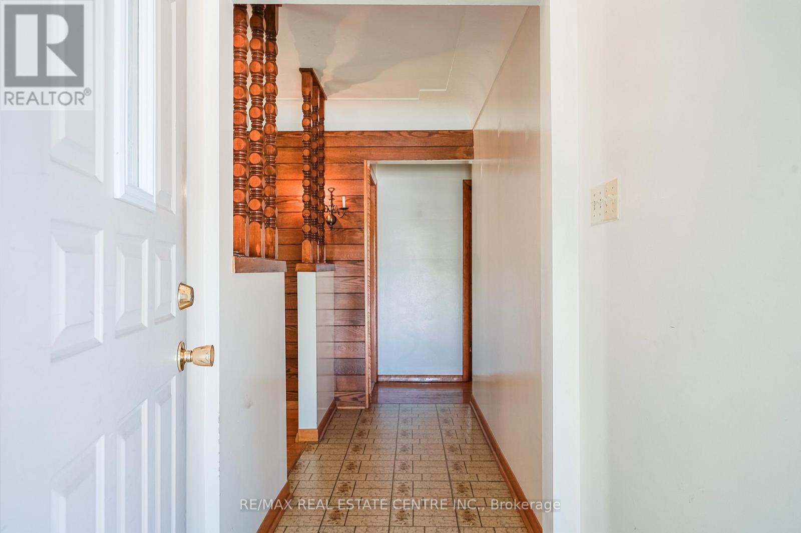 392 Upper Horning Road, Hamilton, Ontario  L9G 3K9 - Photo 7 - X12279781