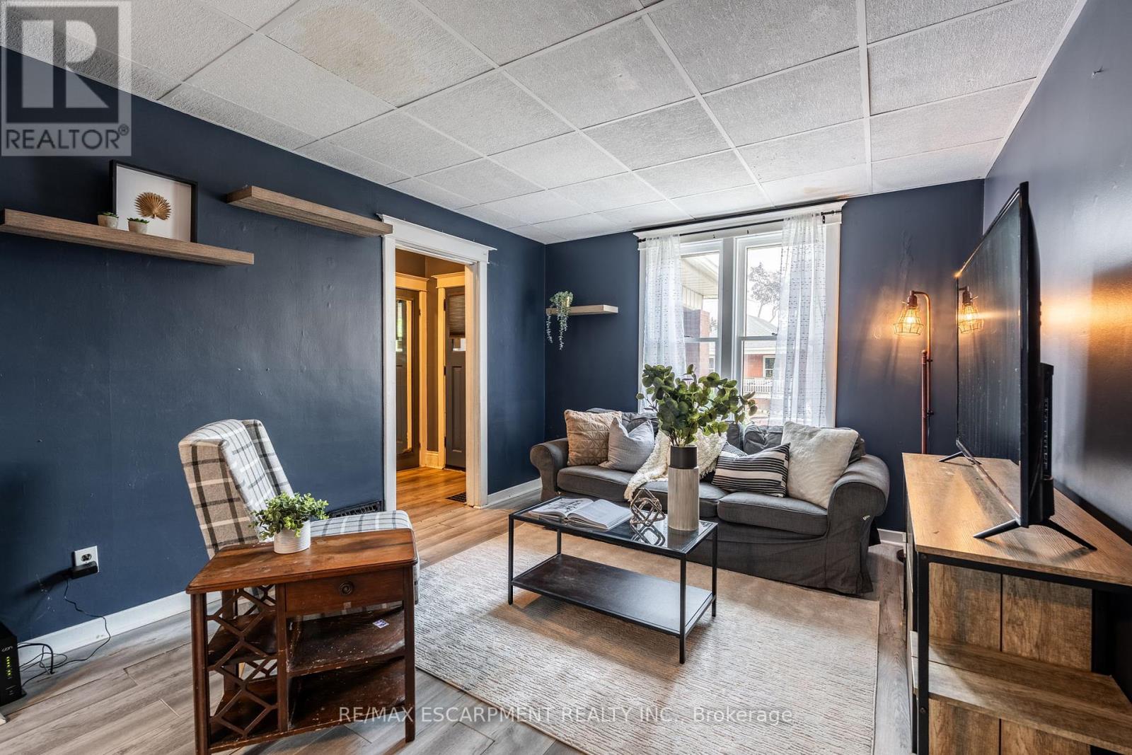 52 Connaught Avenue N, Hamilton, Ontario  L8L 6Y8 - Photo 6 - X12279797