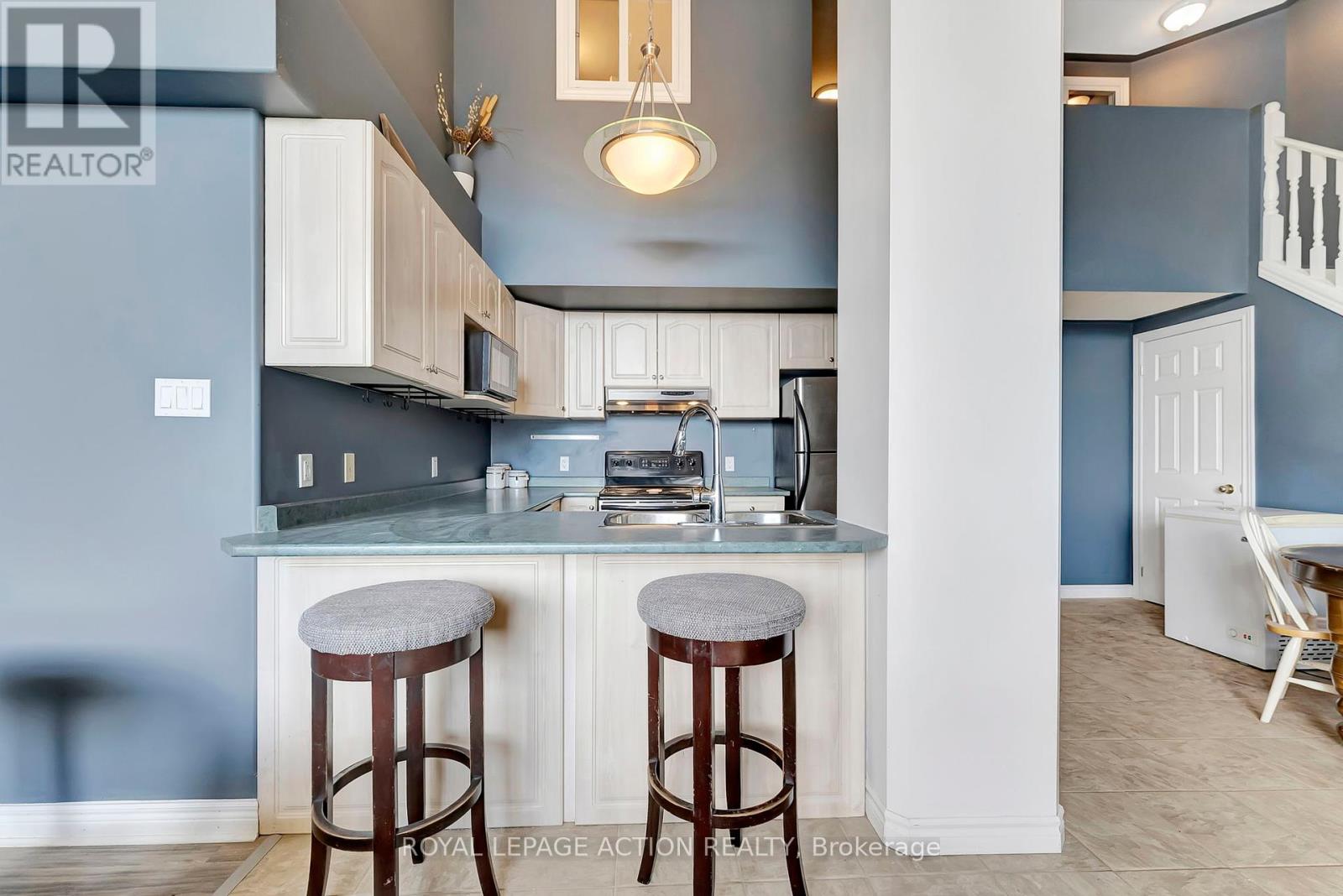 212 - 111 Grey Street, Brantford, Ontario  N3S 4V8 - Photo 5 - X12279835