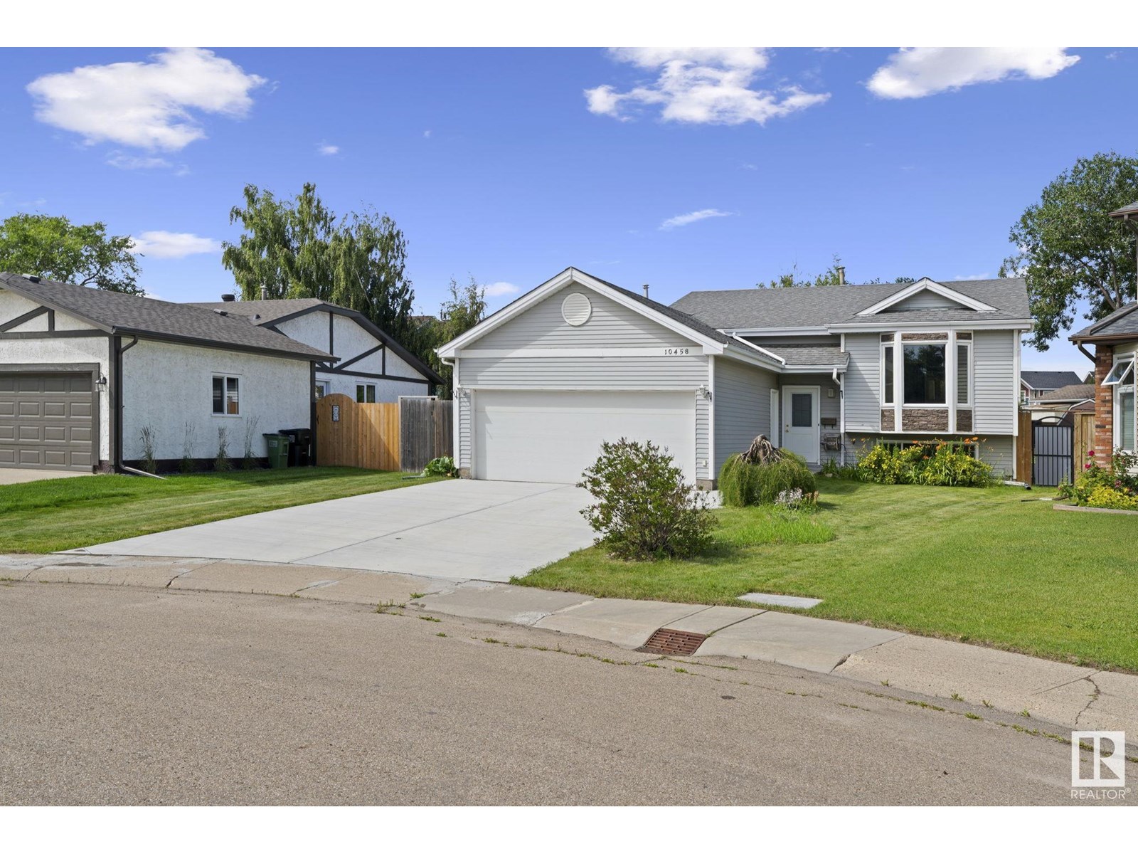 Property at 10458 14 AV NW NW image 2