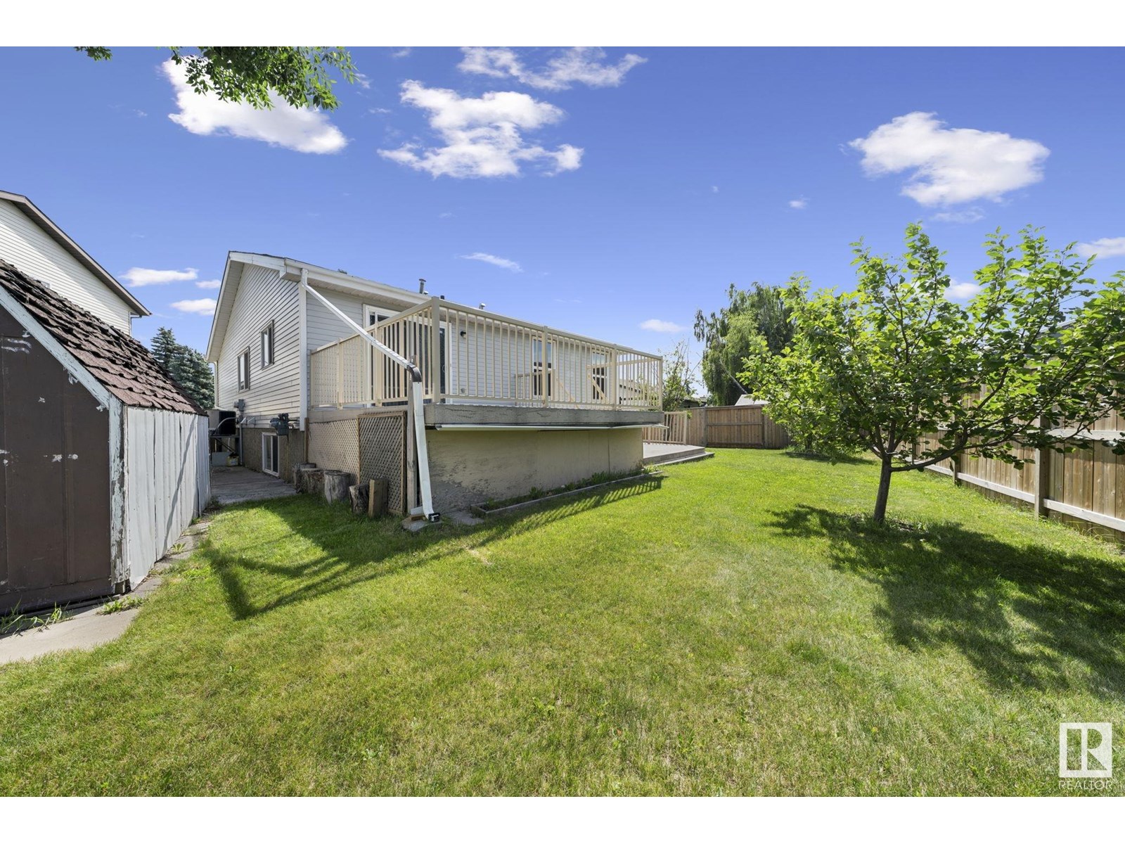 Property at 10458 14 AV NW NW image 4