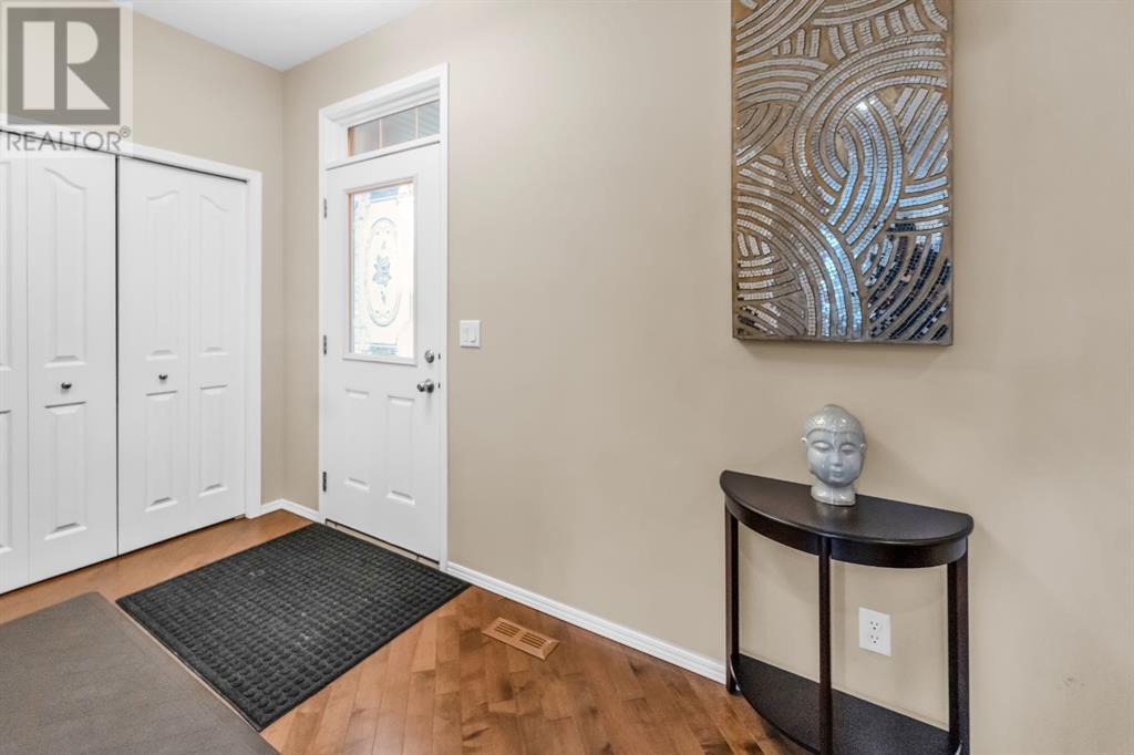 Property at 107 Everoak Green SW image 3