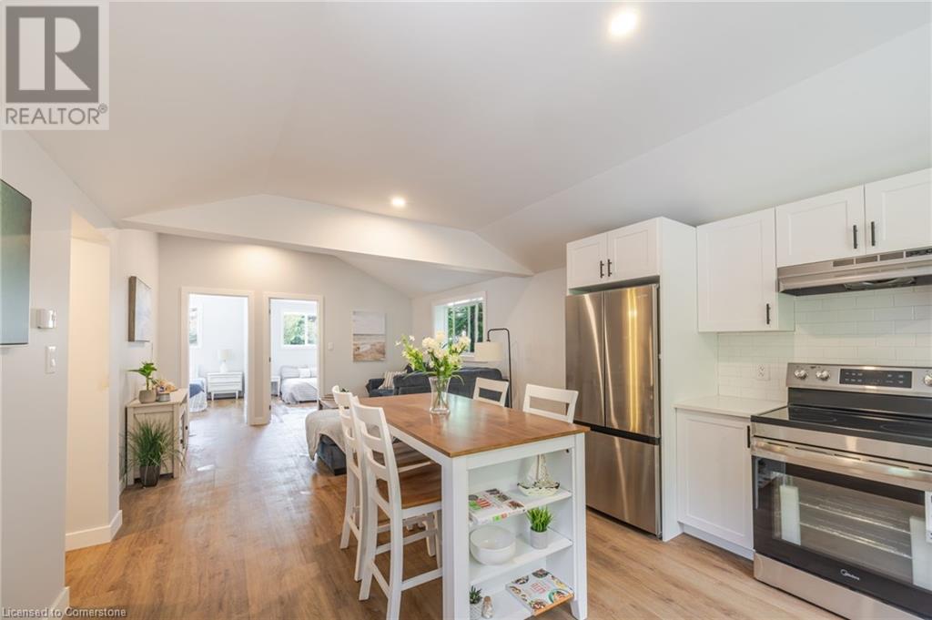 Property at 277 CHARLOTTE Street image 4