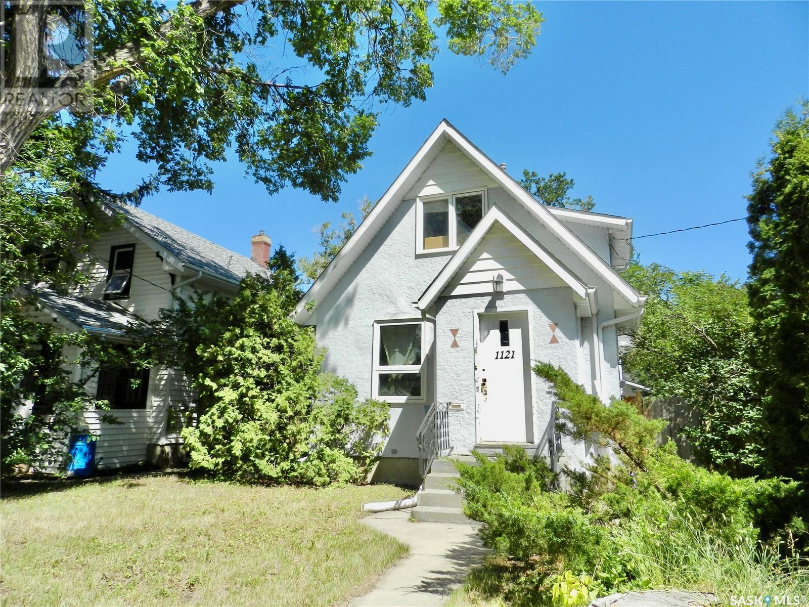 Property at 1121 6th AVENUE NW image 1