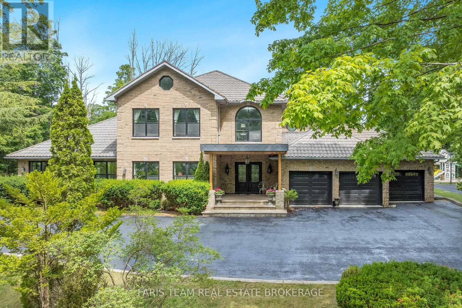 Property at 1826 QUANTZ CRESCENT image 3