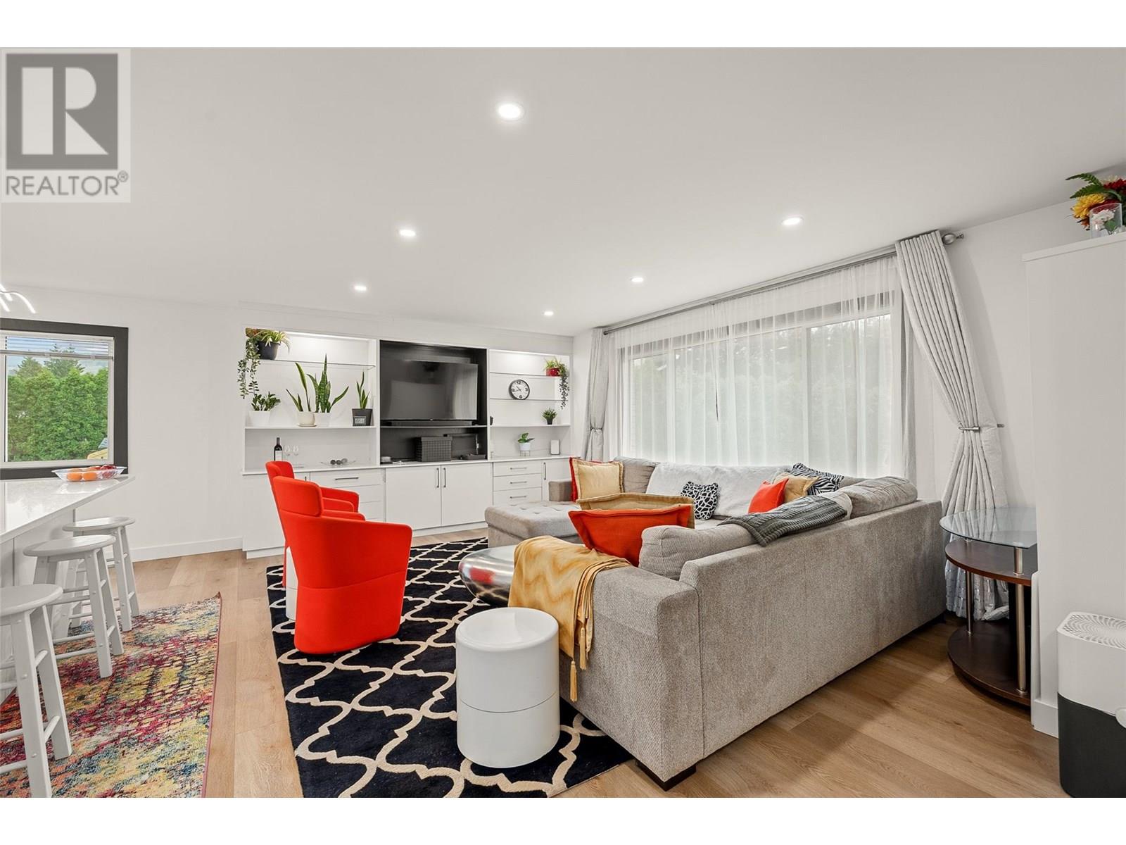 Property at 150 Jupiter Court image 4