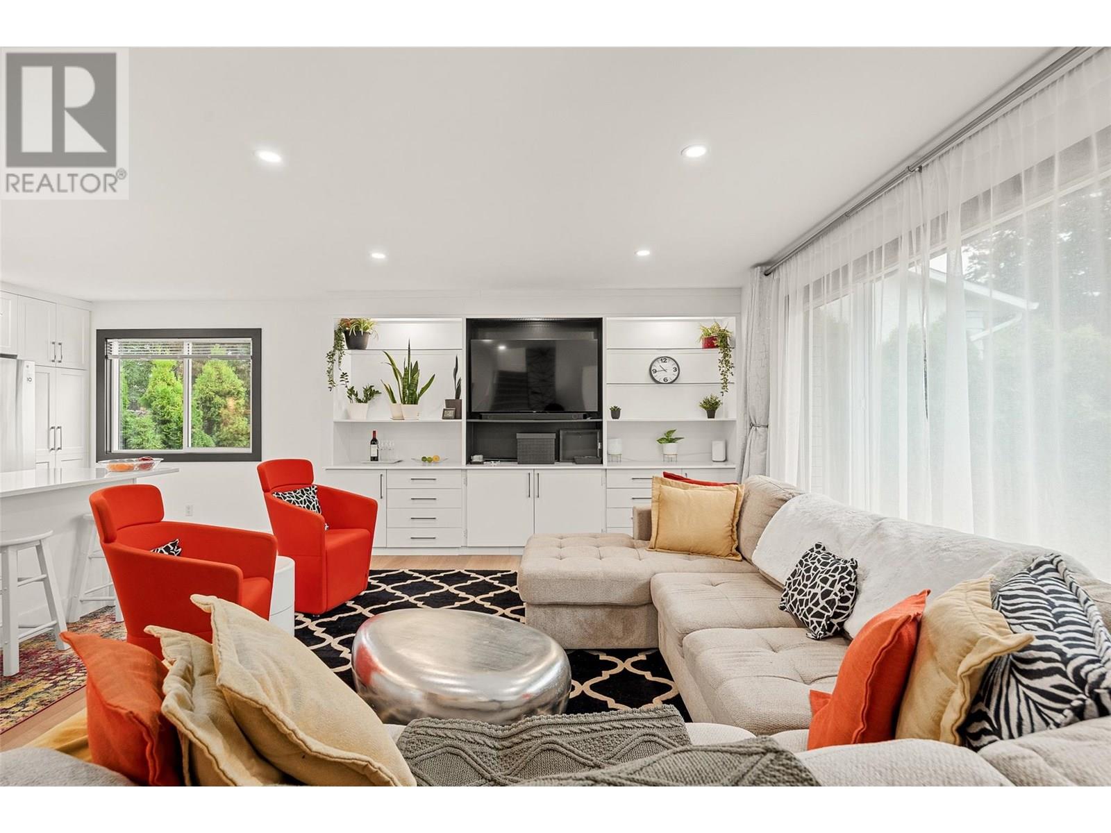 Property at 150 Jupiter Court image 5