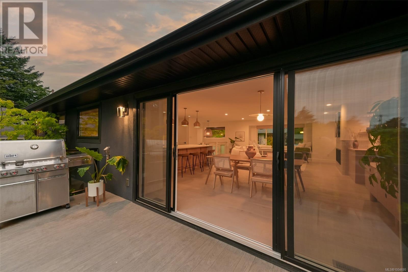 Property at 2091 Stonehewer Pl image 3