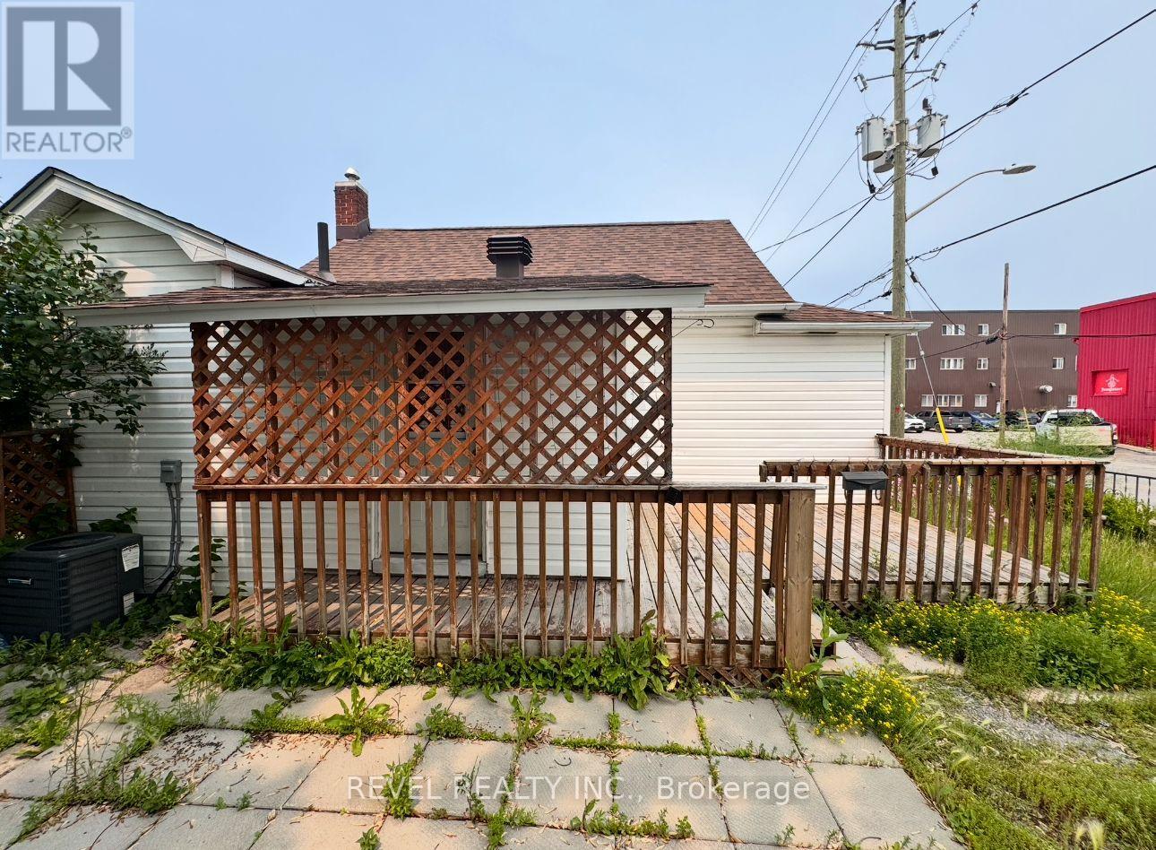 Property at 235 SPRUCE STREET S image 3