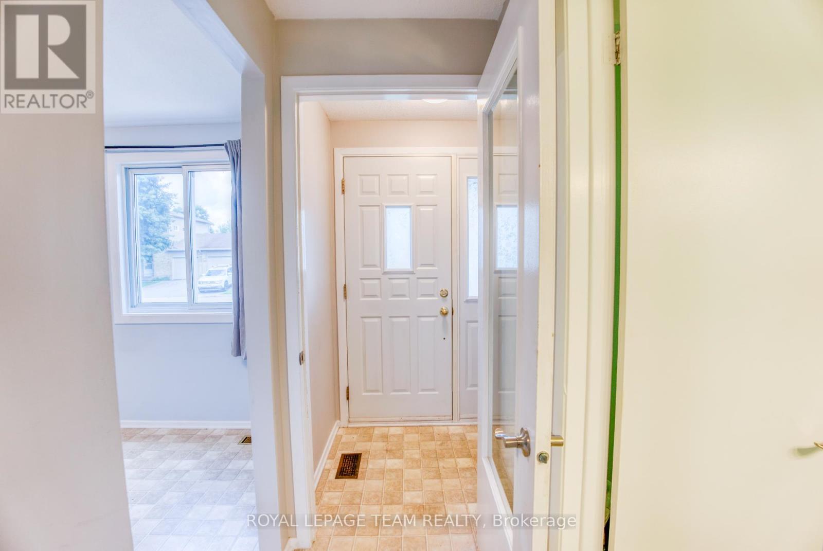 Property at 1094 GRENOBLE CRESCENT image 3