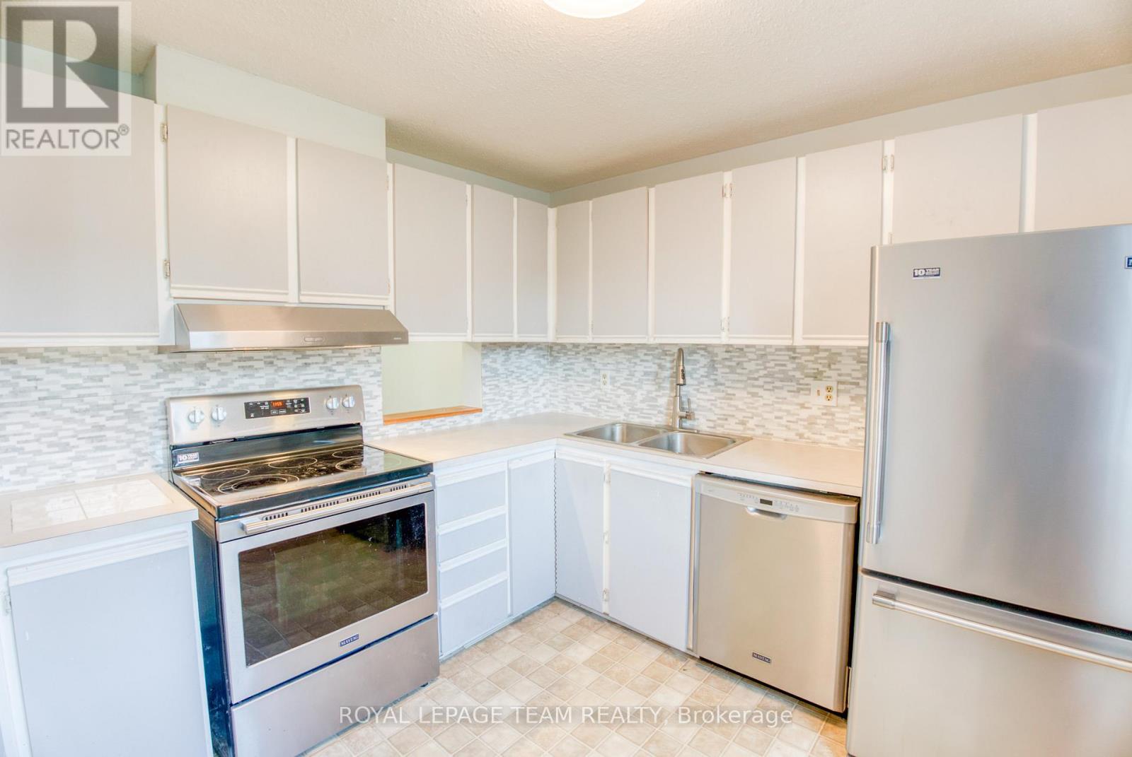 Property at 1094 GRENOBLE CRESCENT image 4