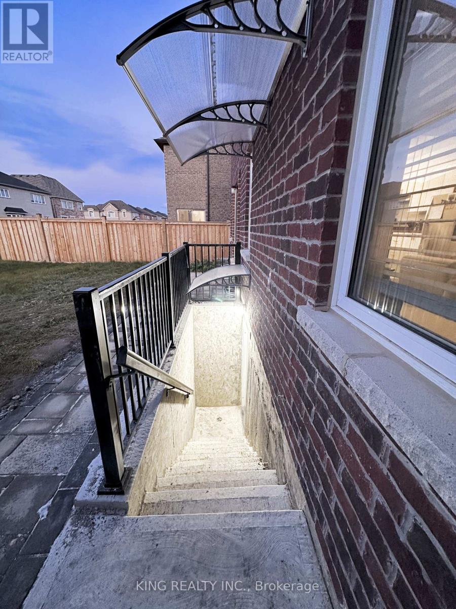 Bsmt - 1012 Barton Way, Innisfil, Ontario  L9S 4R7 - Photo 3 - N12279912