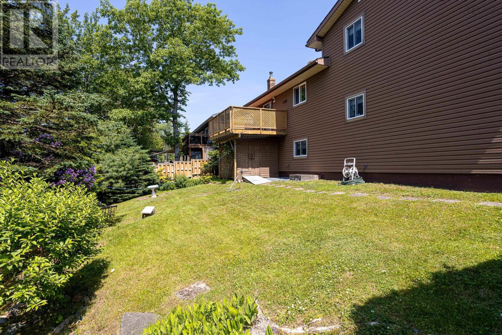 Property at 10 Wheatstone Heights image 4