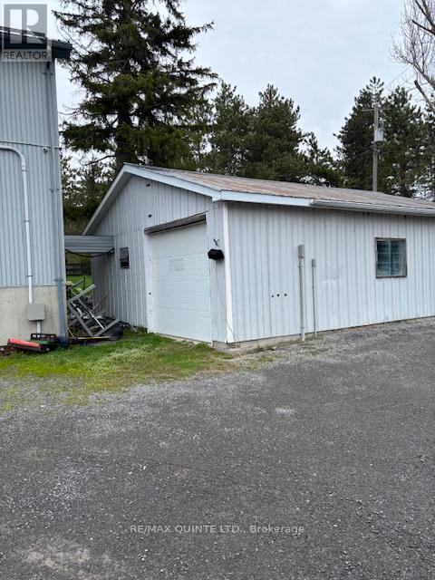 911-913 County Road 13, Prince Edward County, Ontario  K0K 2P0 - Photo 17 - X12279956