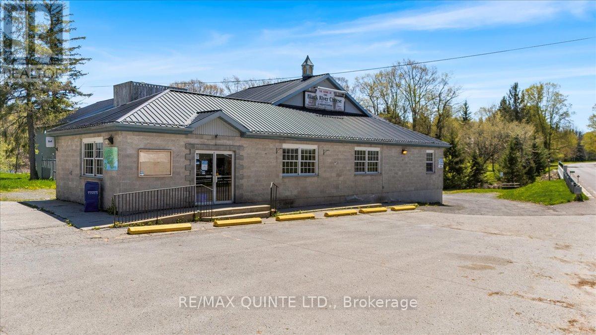 911-913 County Road 13, Prince Edward County, Ontario  K0K 2P0 - Photo 4 - X12279956