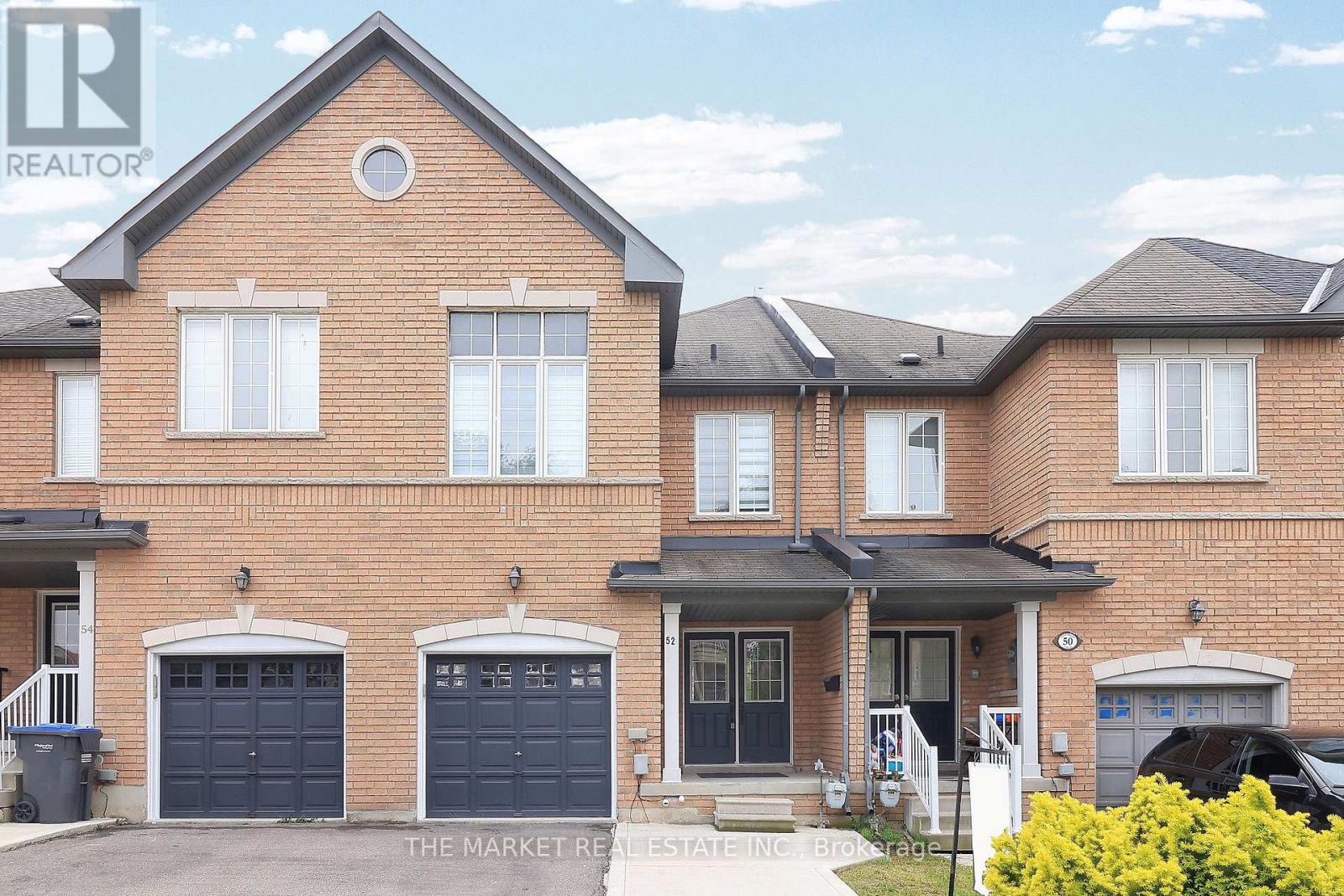 Property at 52 PEFFERLAW CIRCLE image 3