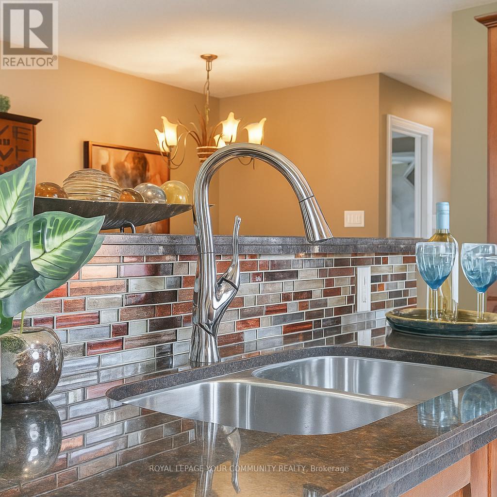69 Branlyn Crescent, Brantford, Ontario  N3P 2A1 - Photo 4 - X12279872
