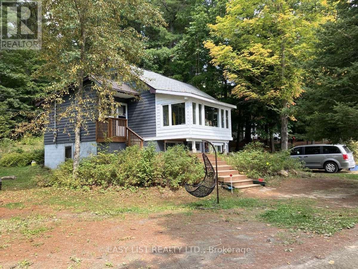 1045 Reynolds Road, Minden Hills, Ontario  K0M 2K0 - Photo 2 - X12279914