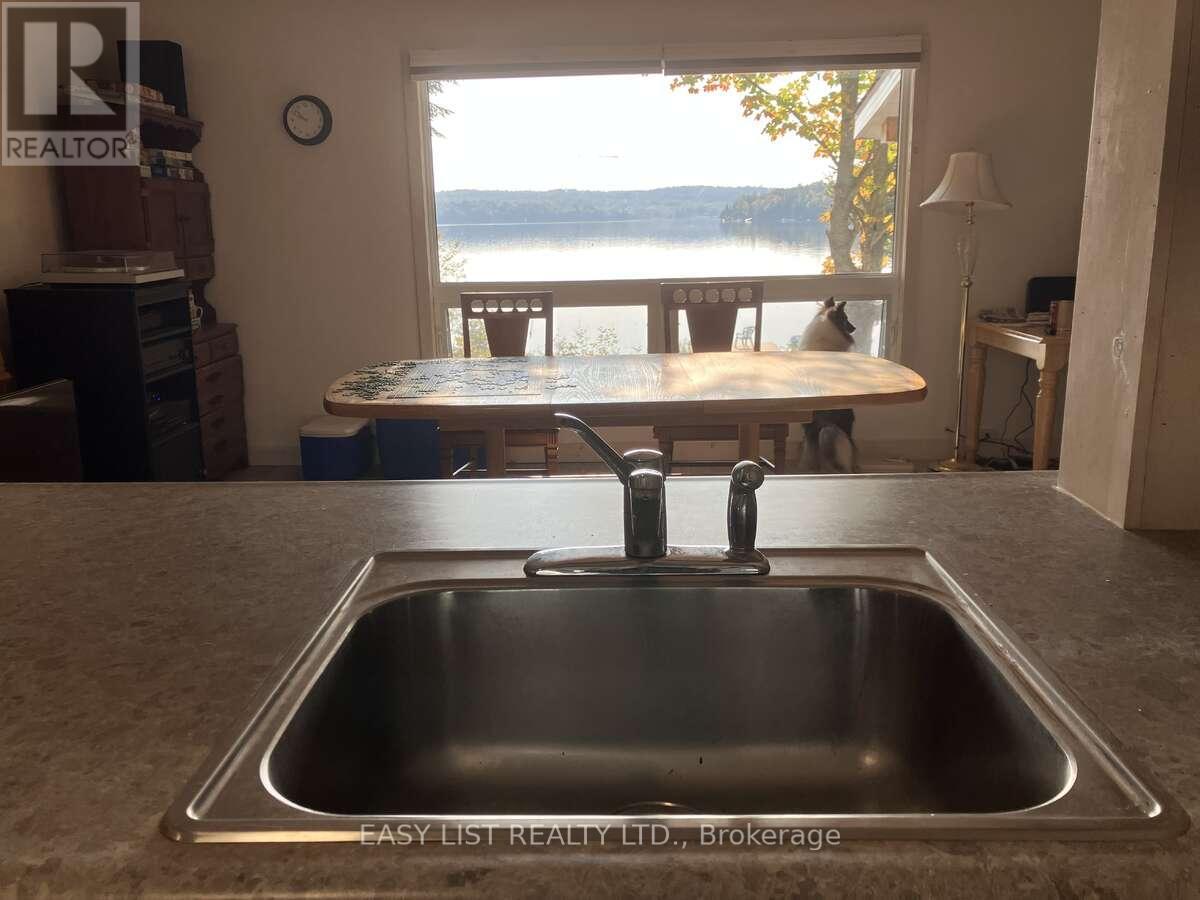 1045 Reynolds Road, Minden Hills, Ontario  K0M 2K0 - Photo 3 - X12279914