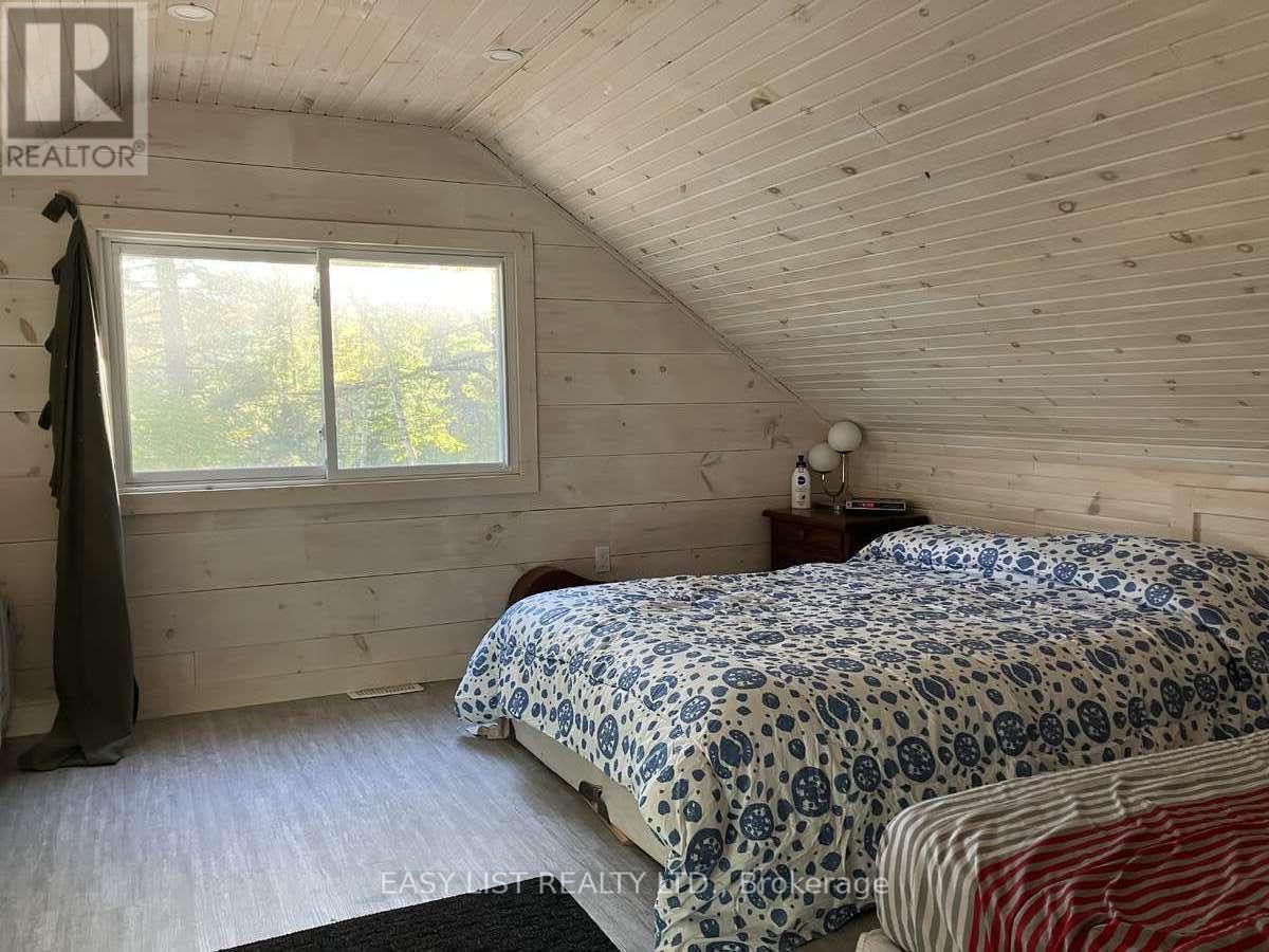 1045 Reynolds Road, Minden Hills, Ontario  K0M 2K0 - Photo 8 - X12279914