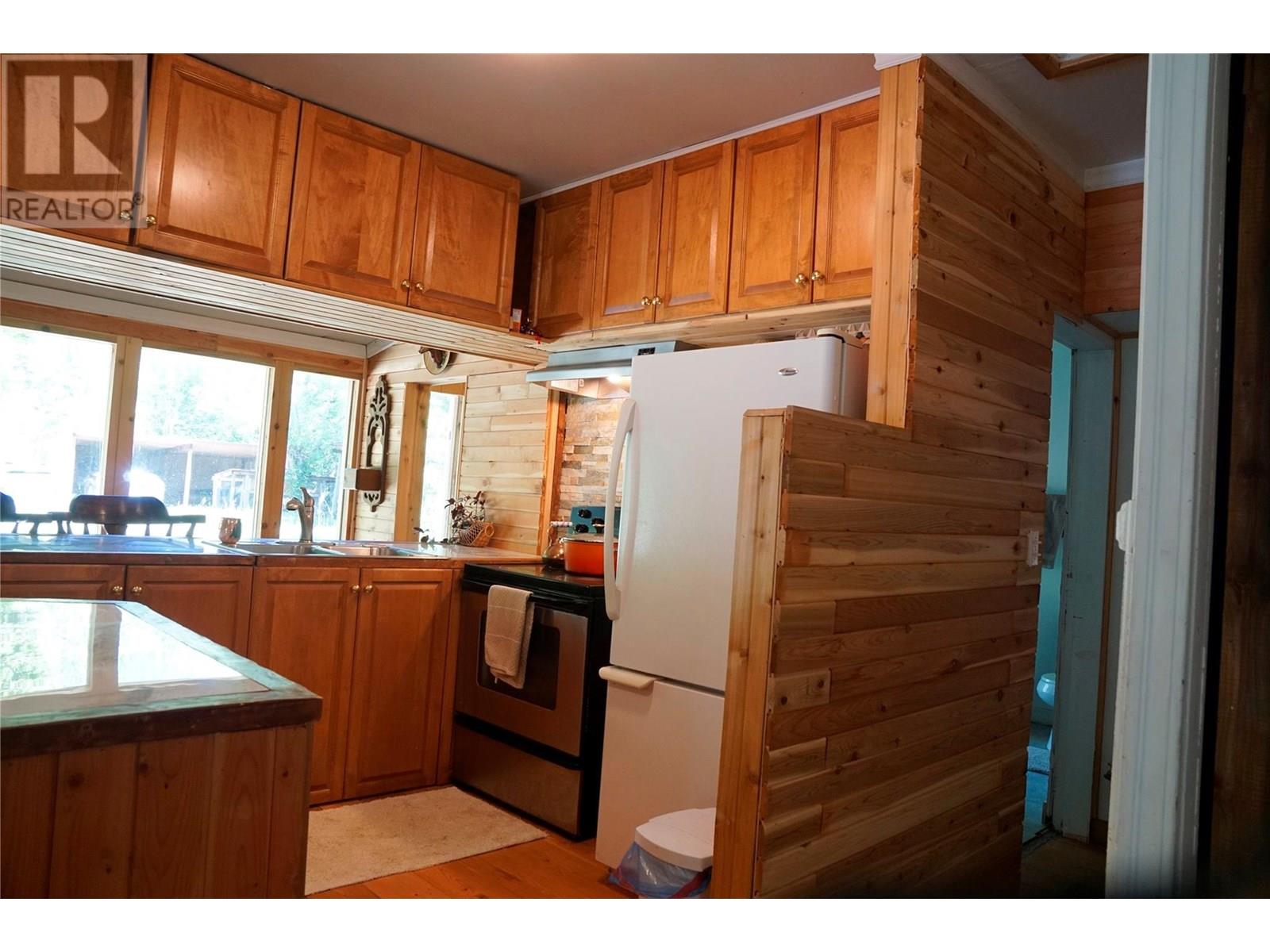 617 Payne Street, Creston, British Columbia  V0B 1G6 - Photo 20 - 10352493